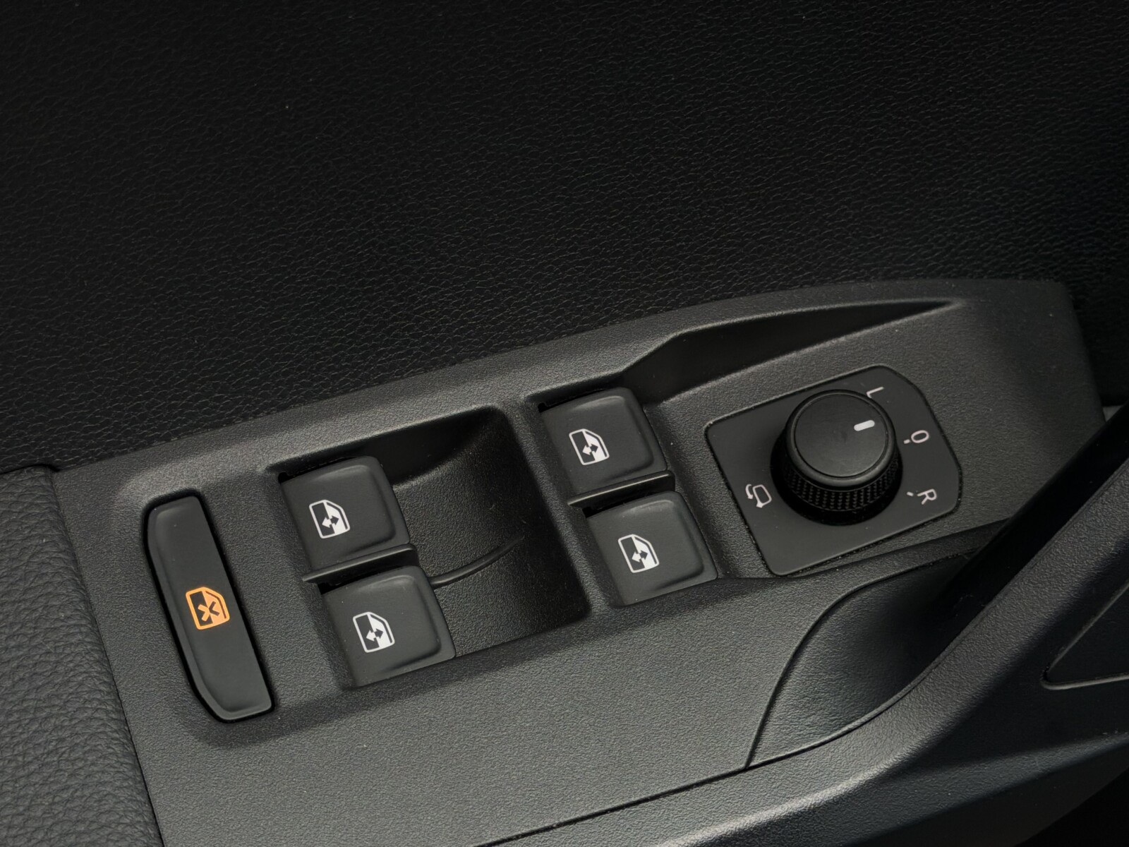 Seat Arona - zdjęcie 25