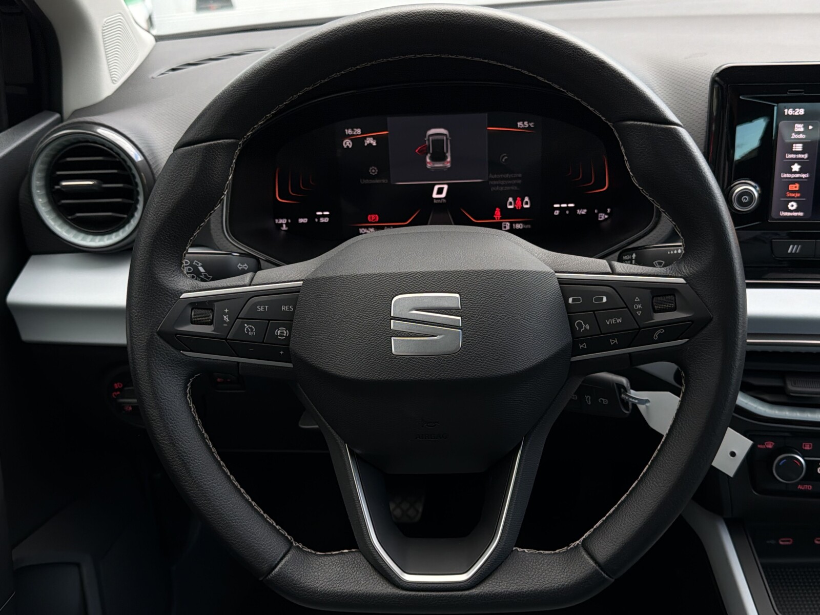Seat Arona - zdjęcie 11