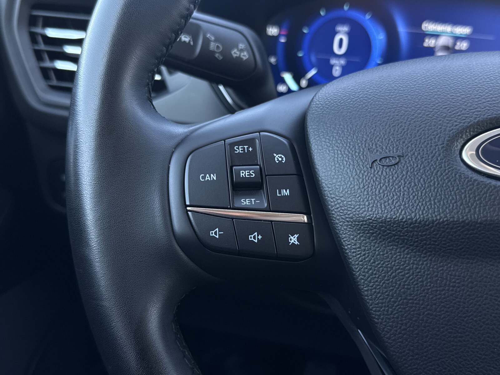 Ford Focus - zdjęcie 21
