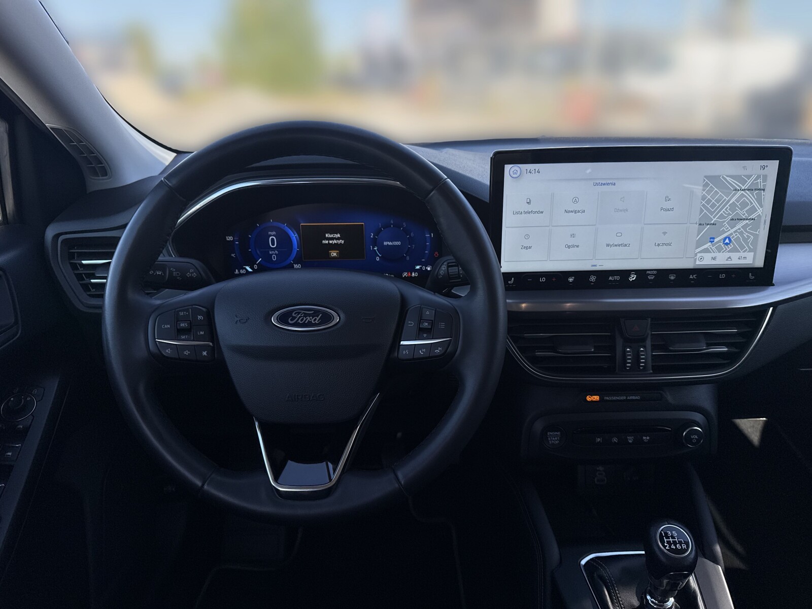 Ford Focus - zdjęcie 13