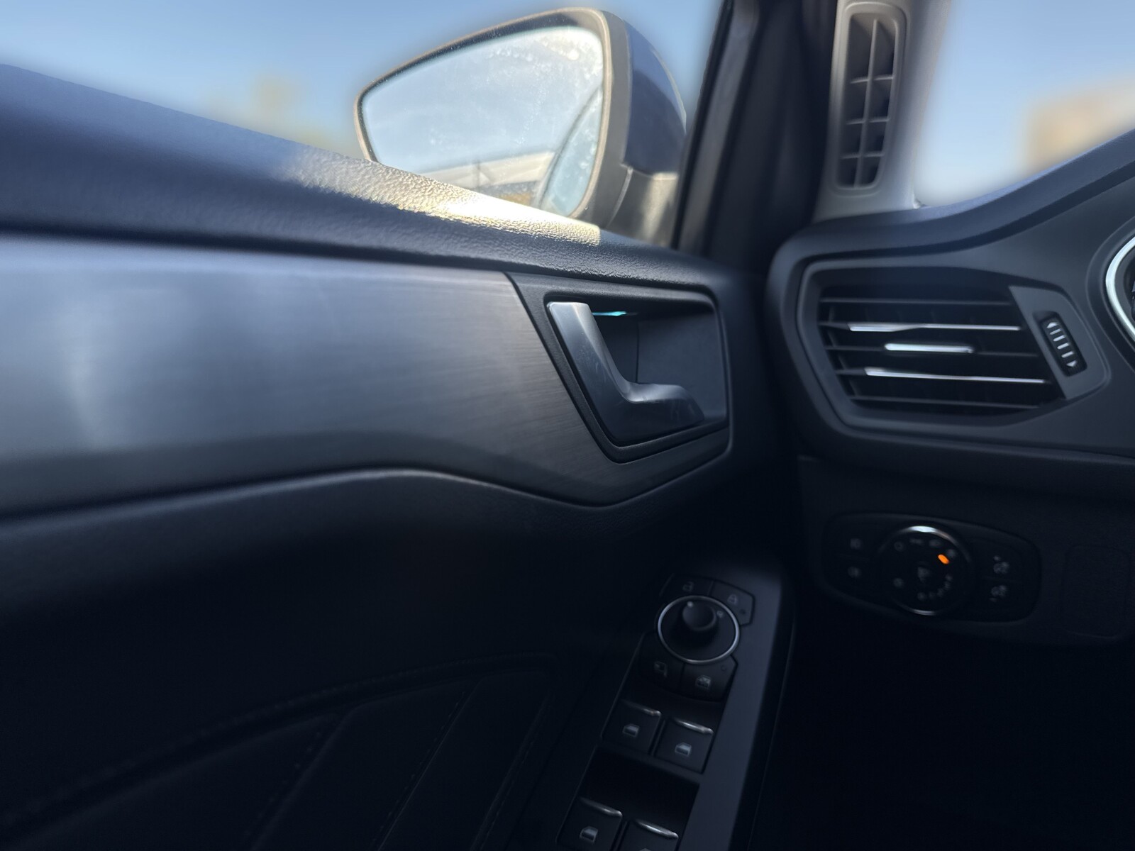 Ford Focus - zdjęcie 20