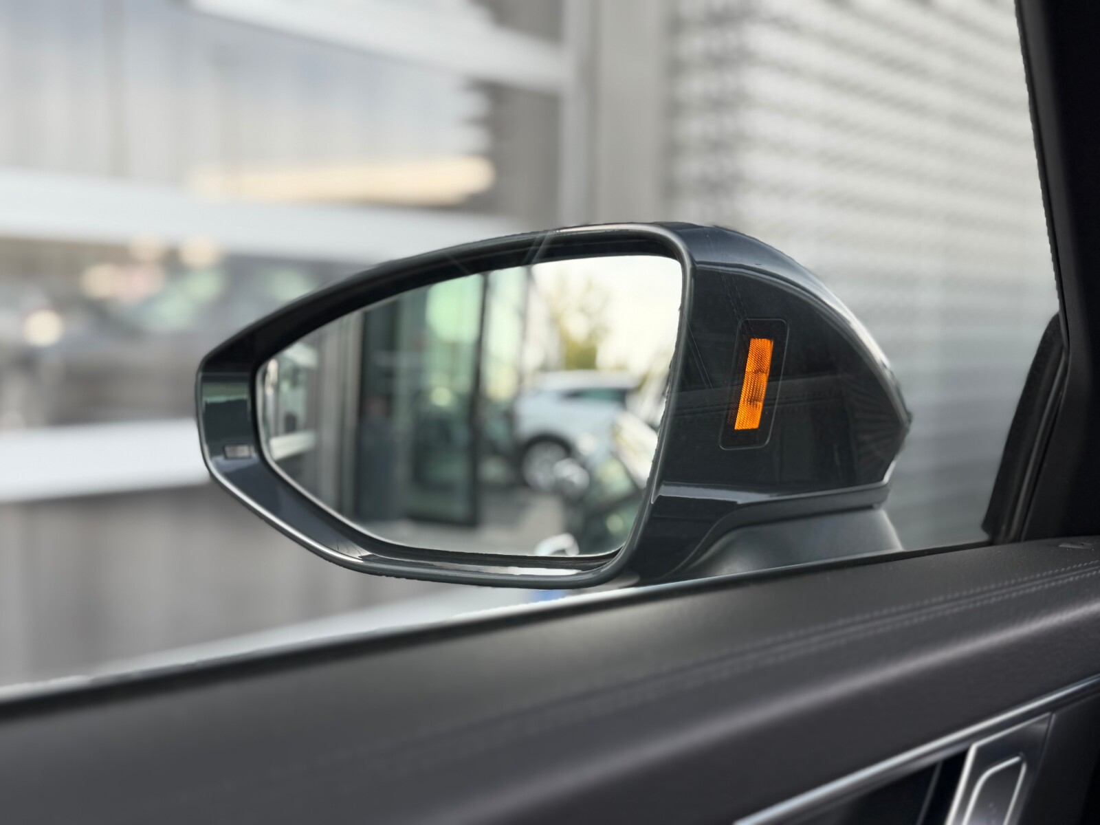Audi A6 Avant - zdjęcie 38