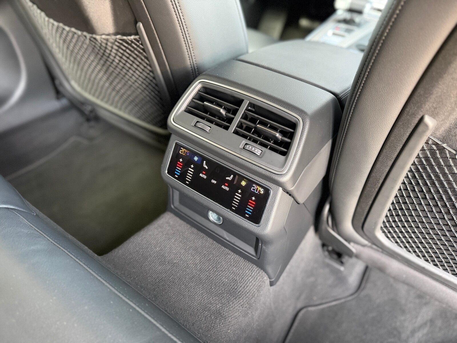 Audi A6 Avant - zdjęcie 13