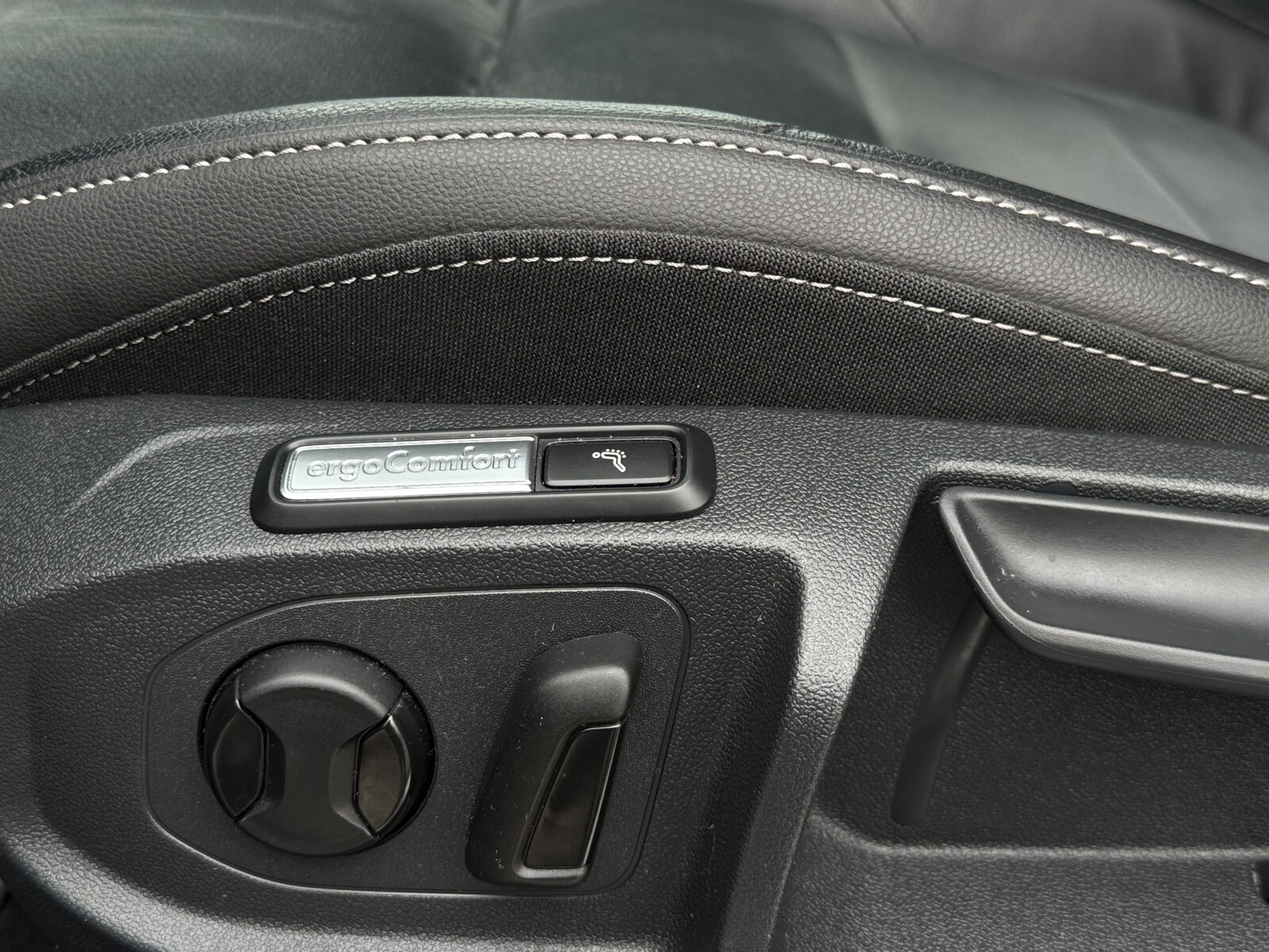 Volkswagen Arteon - zdjęcie 24