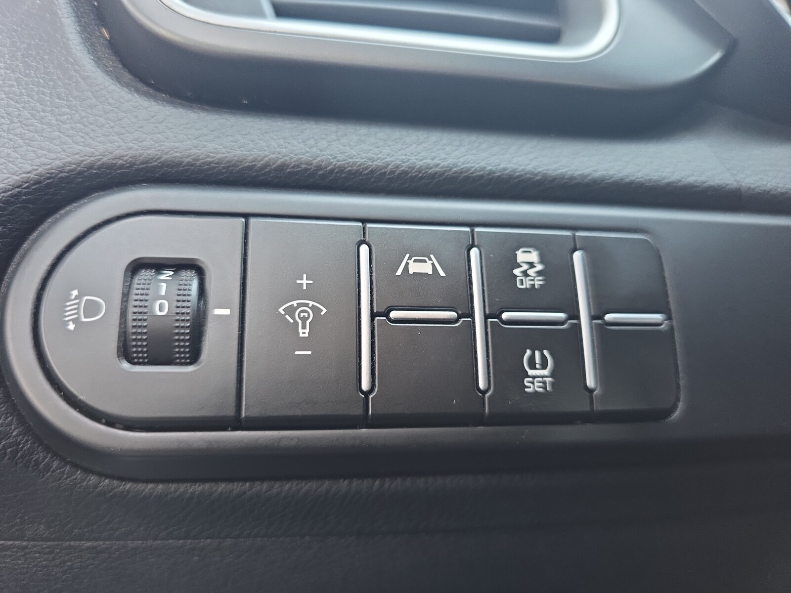 Kia Ceed - zdjęcie 11