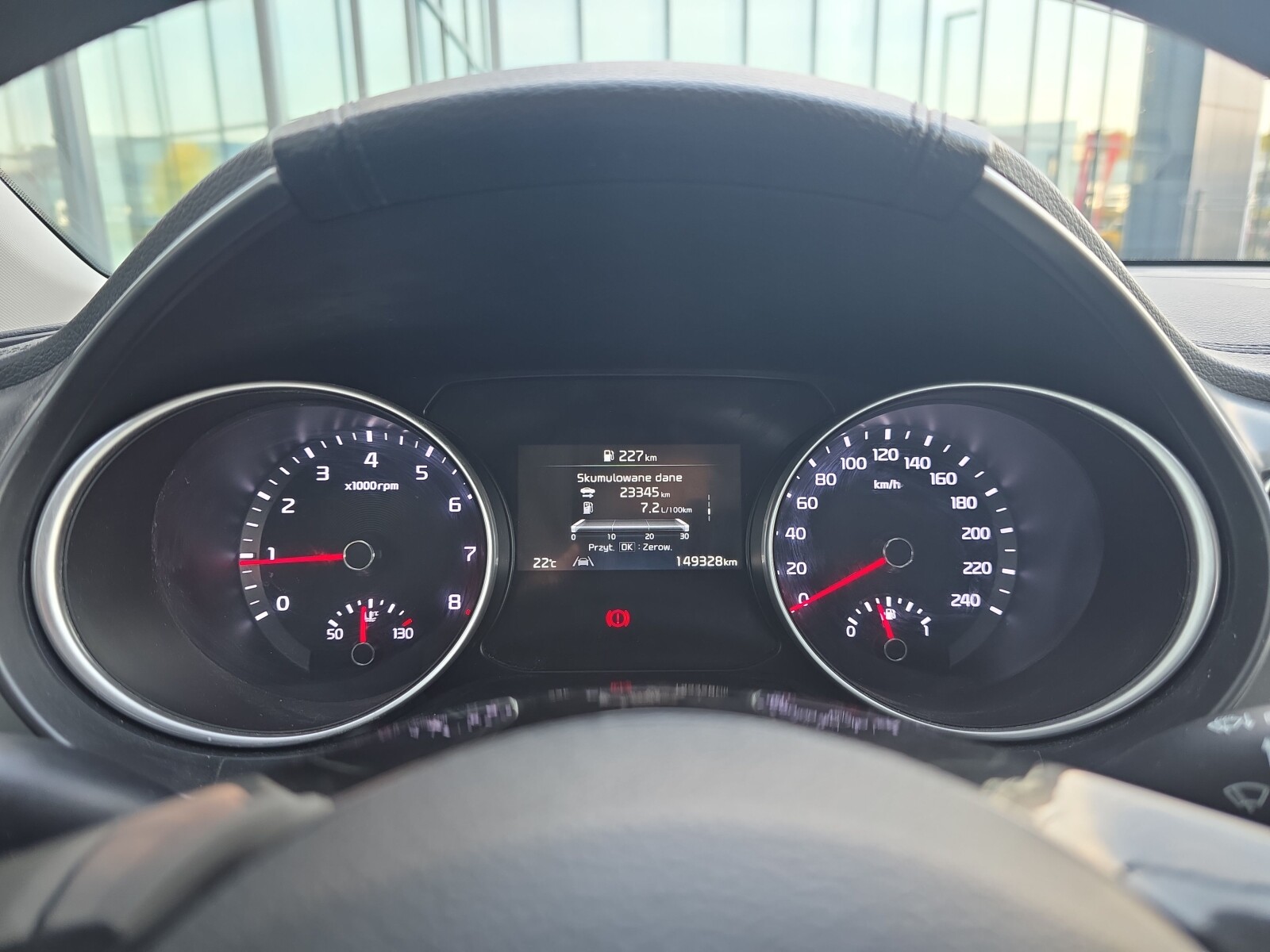 Kia Ceed - zdjęcie 18