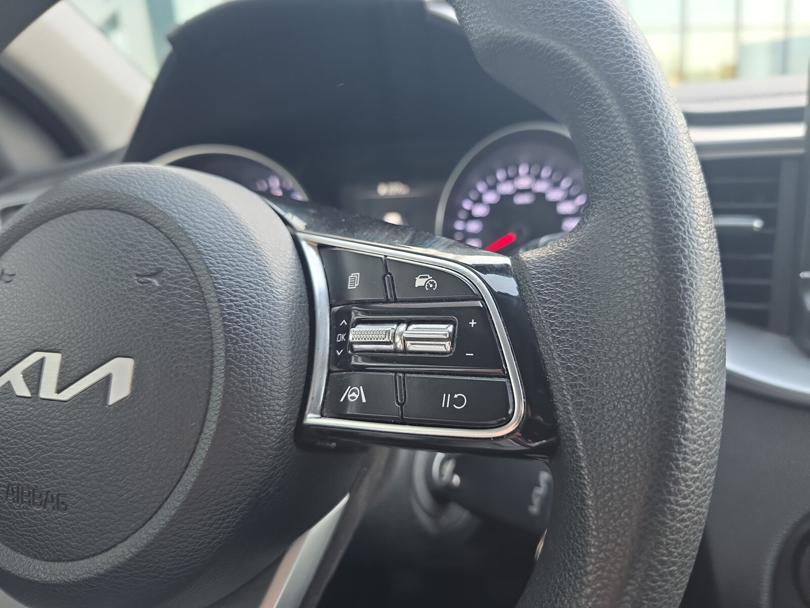 Kia Ceed - zdjęcie 15