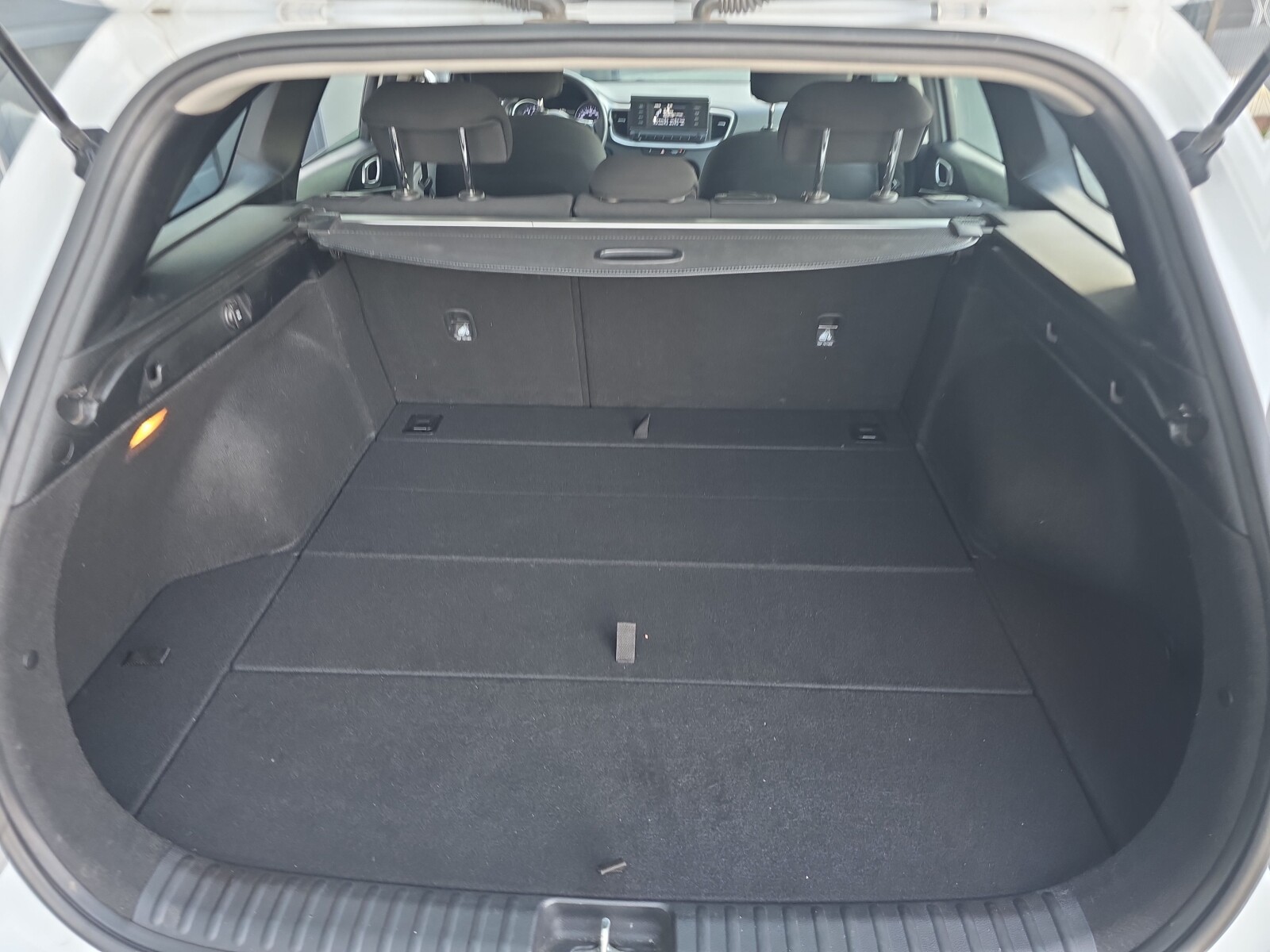Kia Ceed - zdjęcie 27