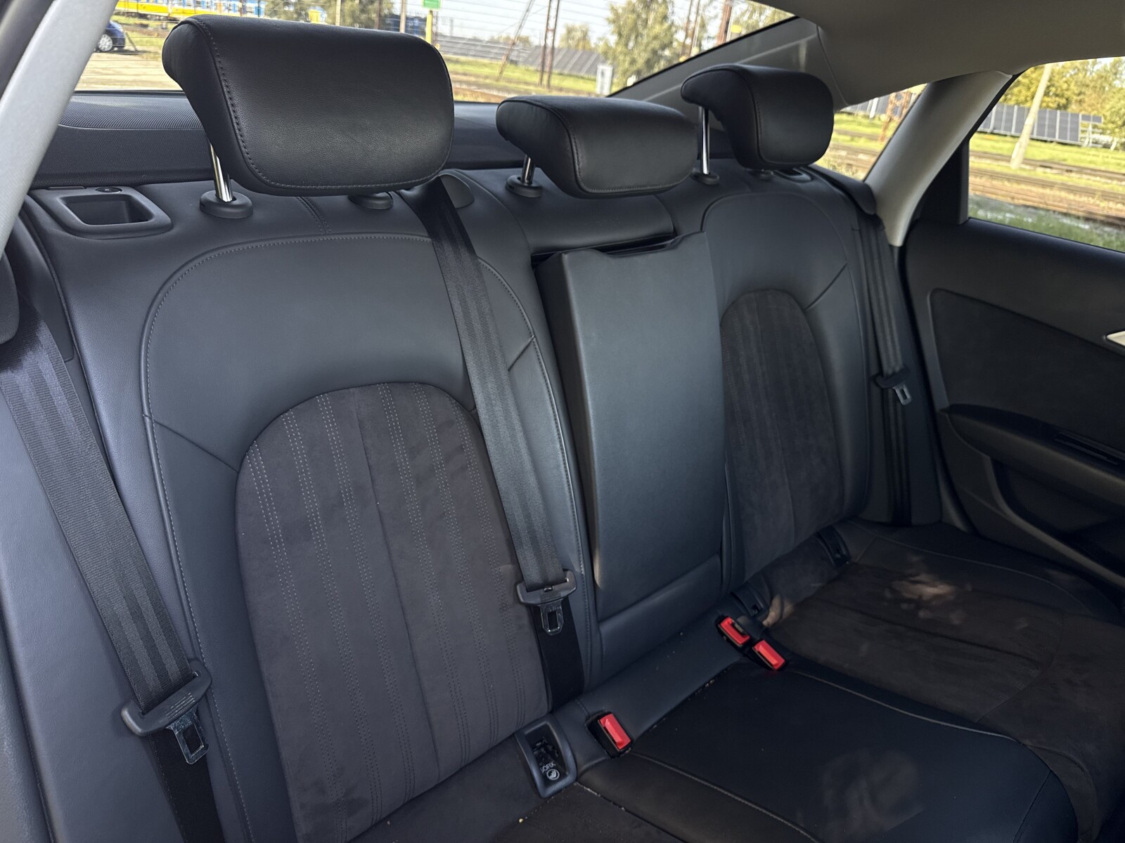 Audi A6 Limousine - zdjęcie 34