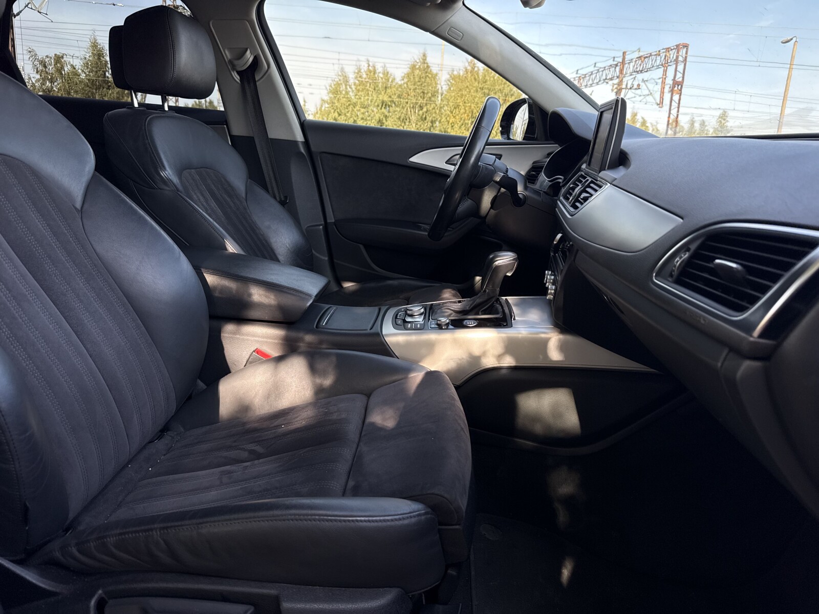 Audi A6 Limousine - zdjęcie 12