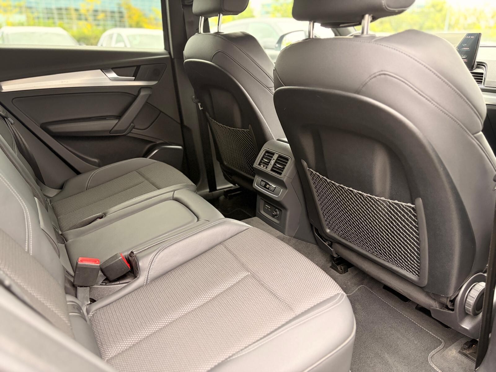 Audi Q5 Sportback TFSI e - zdjęcie 21