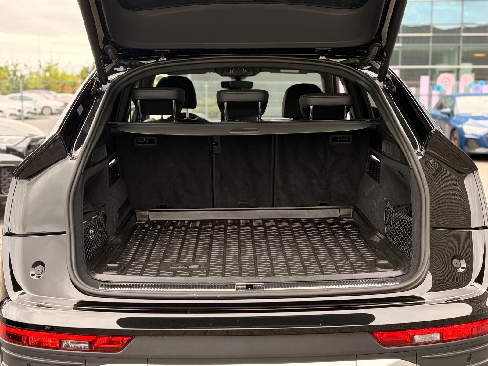 Audi Q5 Sportback TFSI e - zdjęcie 19
