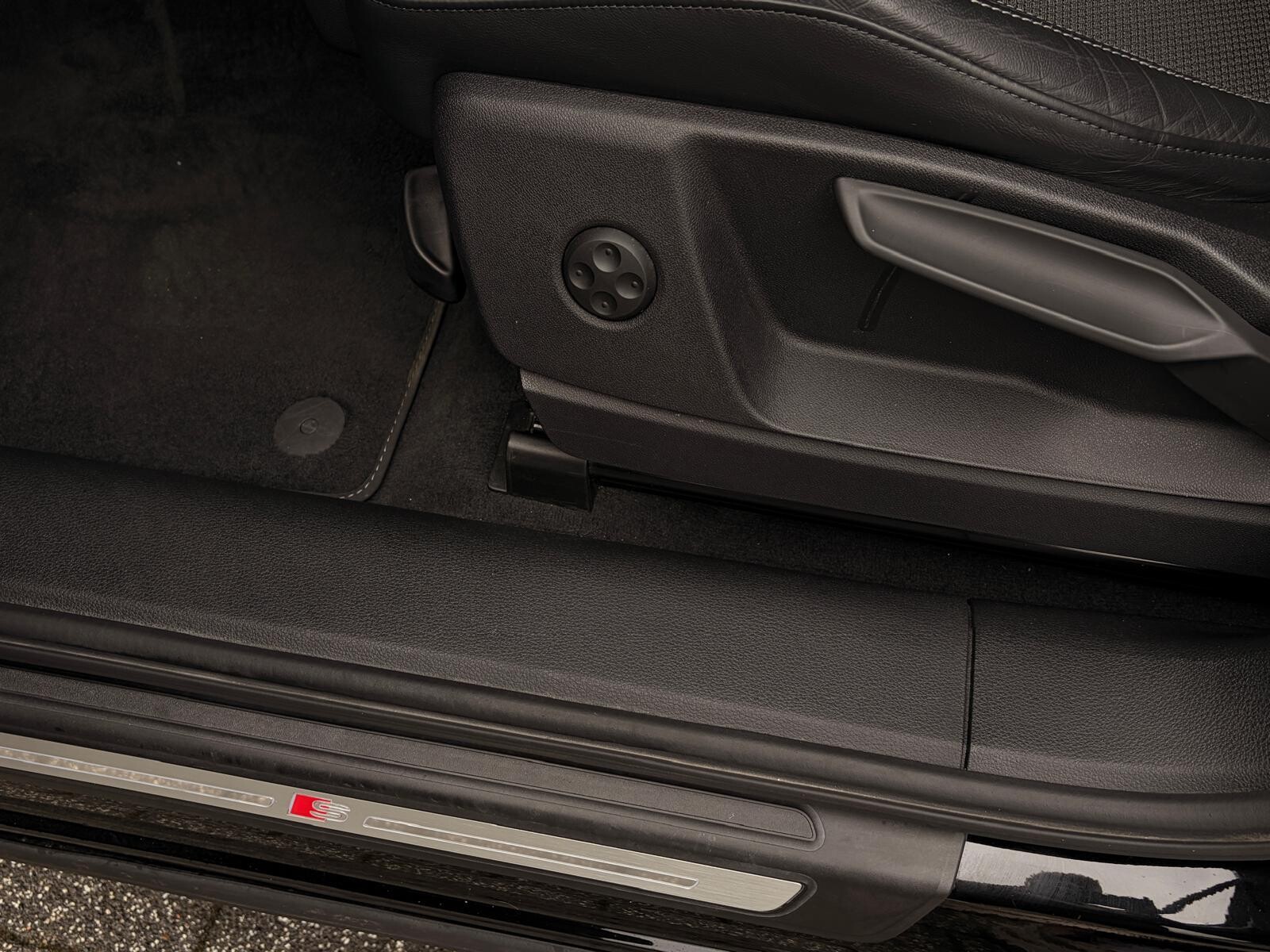 Audi Q5 Sportback TFSI e - zdjęcie 15