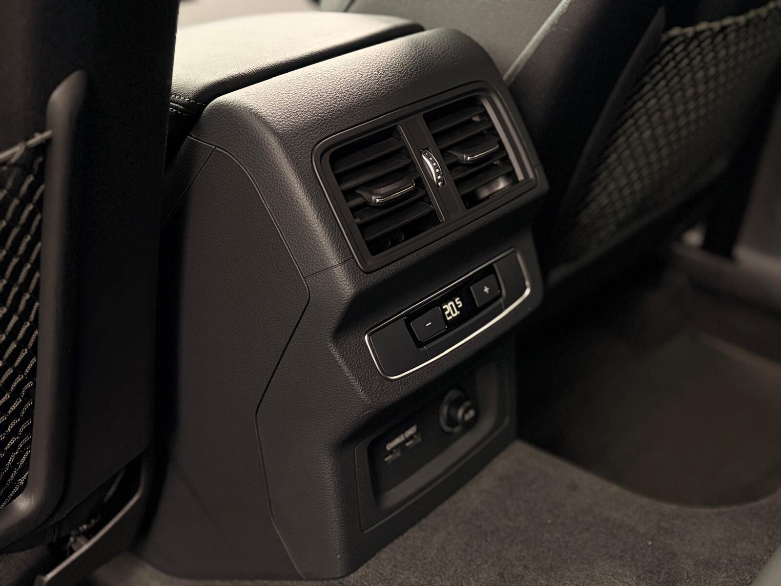Audi Q5 Sportback TFSI e - zdjęcie 17