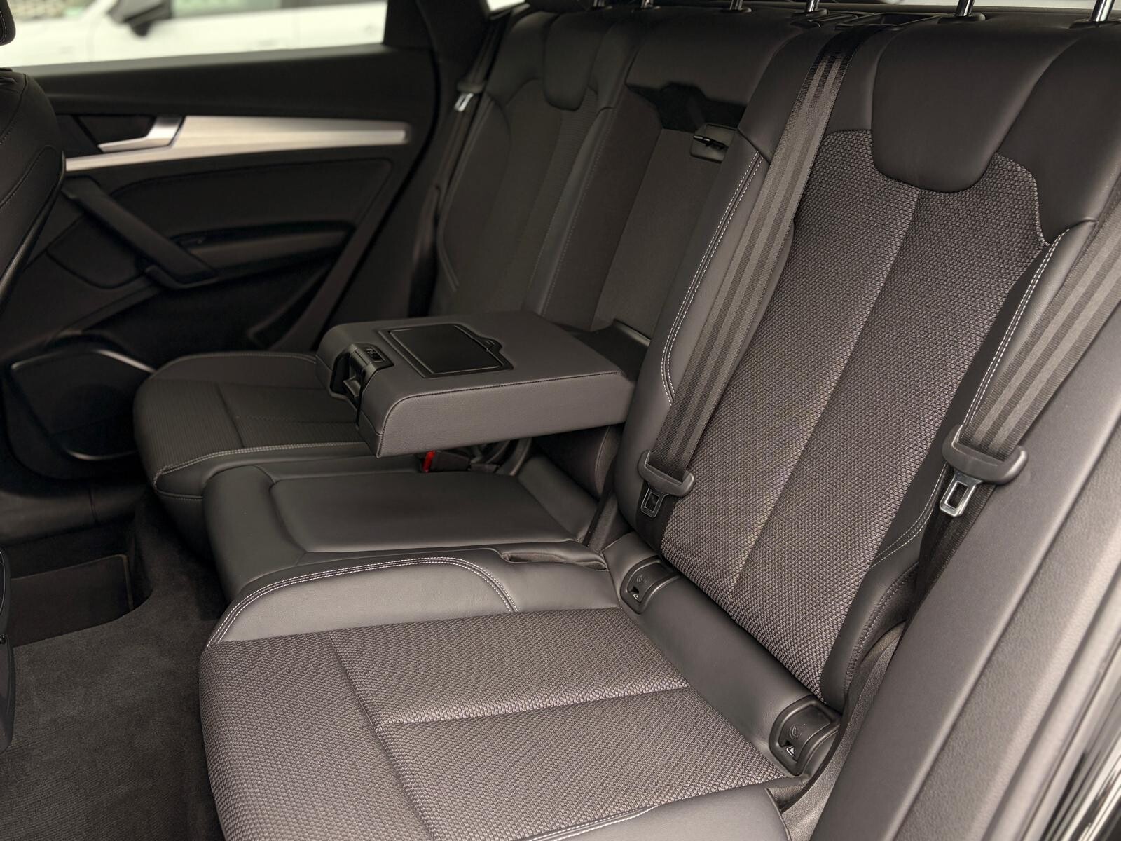 Audi Q5 Sportback TFSI e - zdjęcie 18