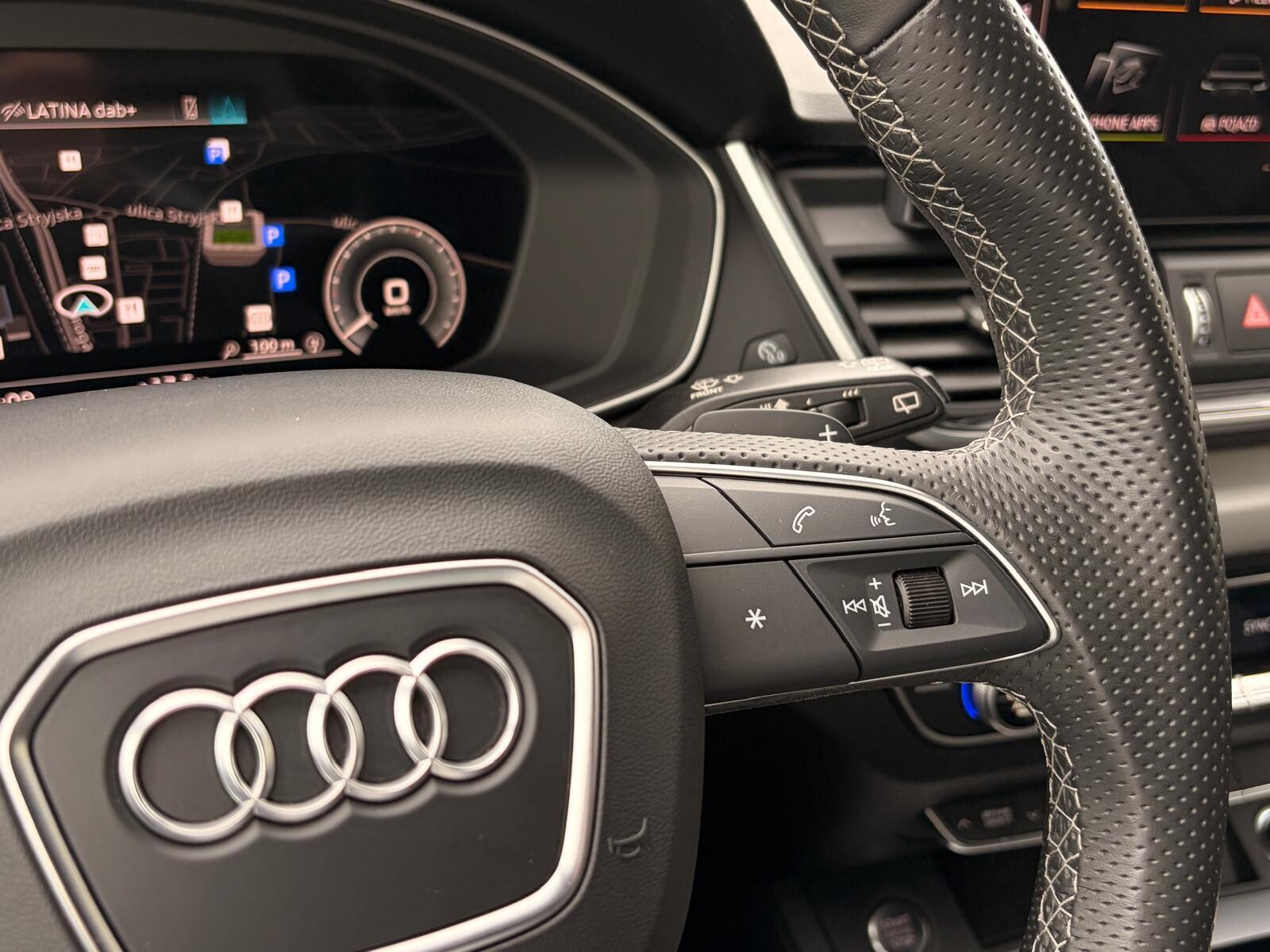 Audi Q5 Sportback TFSI e - zdjęcie 28