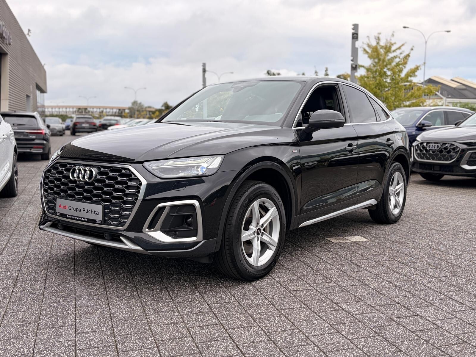 Audi Q5 Sportback TFSI e - zdjęcie 9