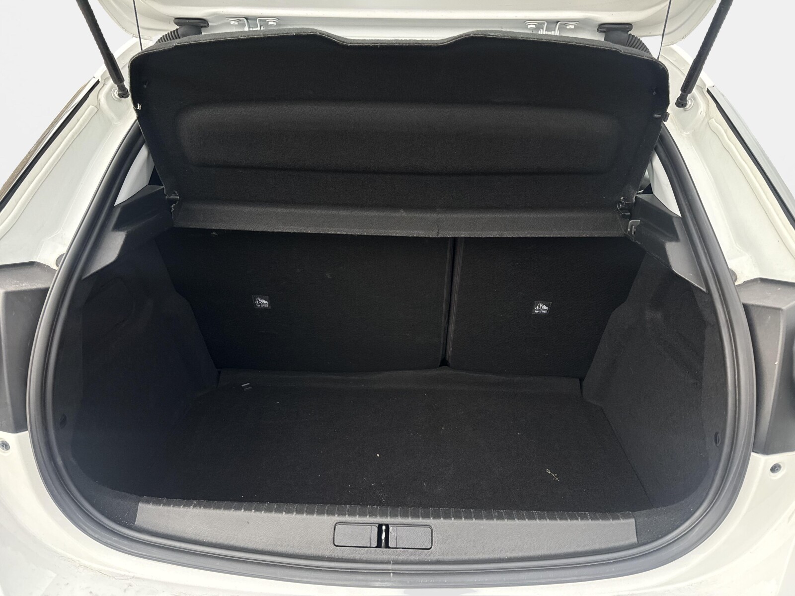 Opel Corsa - zdjęcie 17