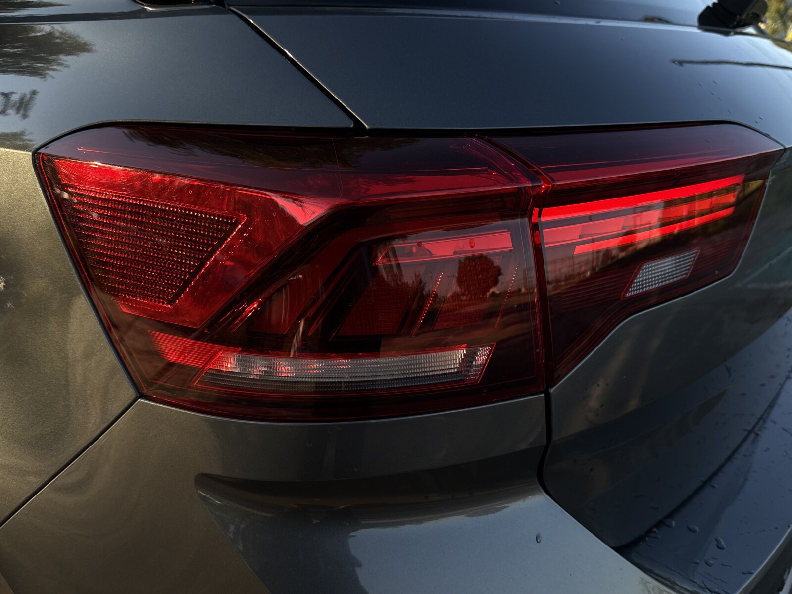 Volkswagen T-Roc - zdjęcie 36