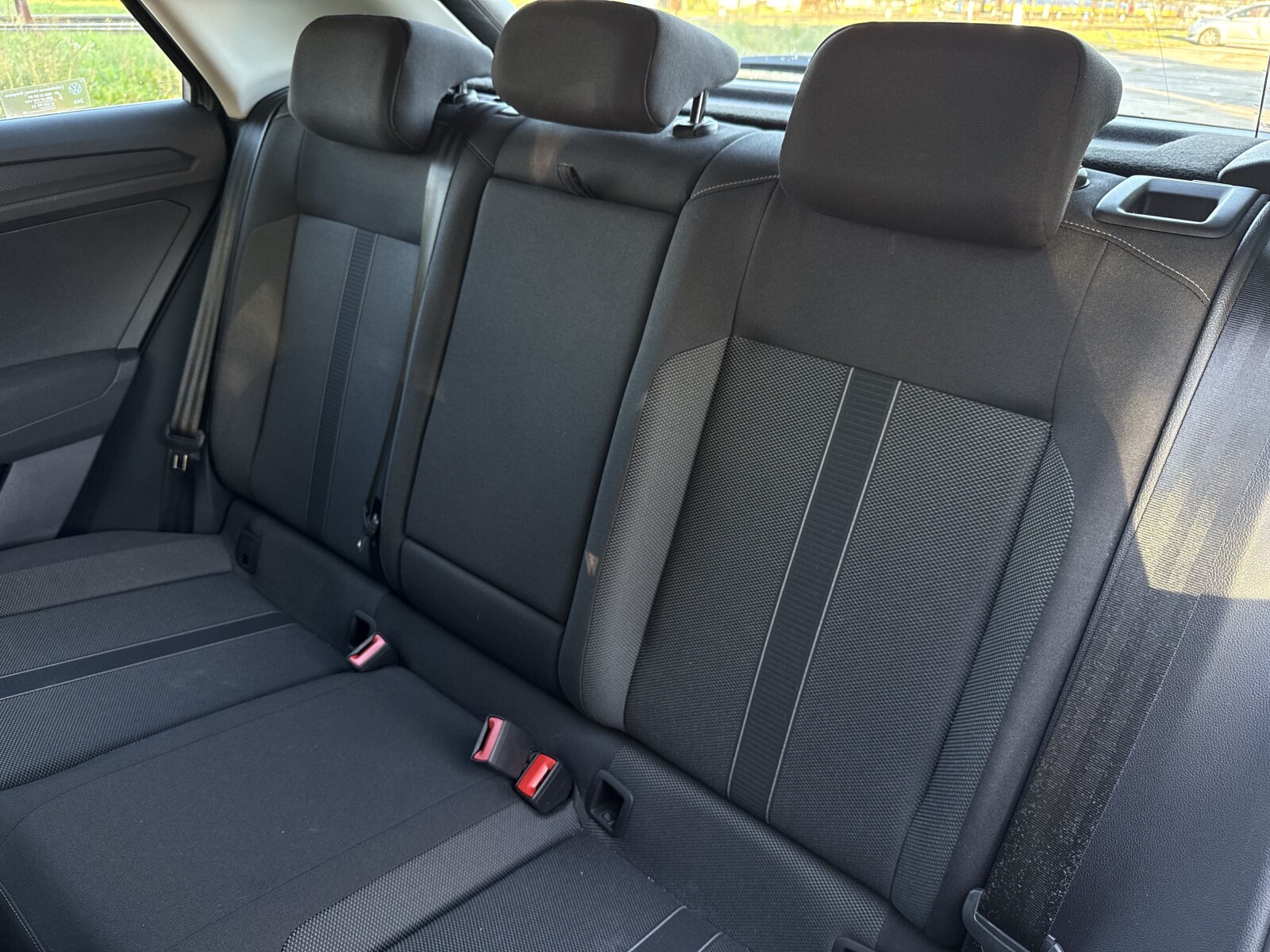 Volkswagen T-Roc - zdjęcie 29