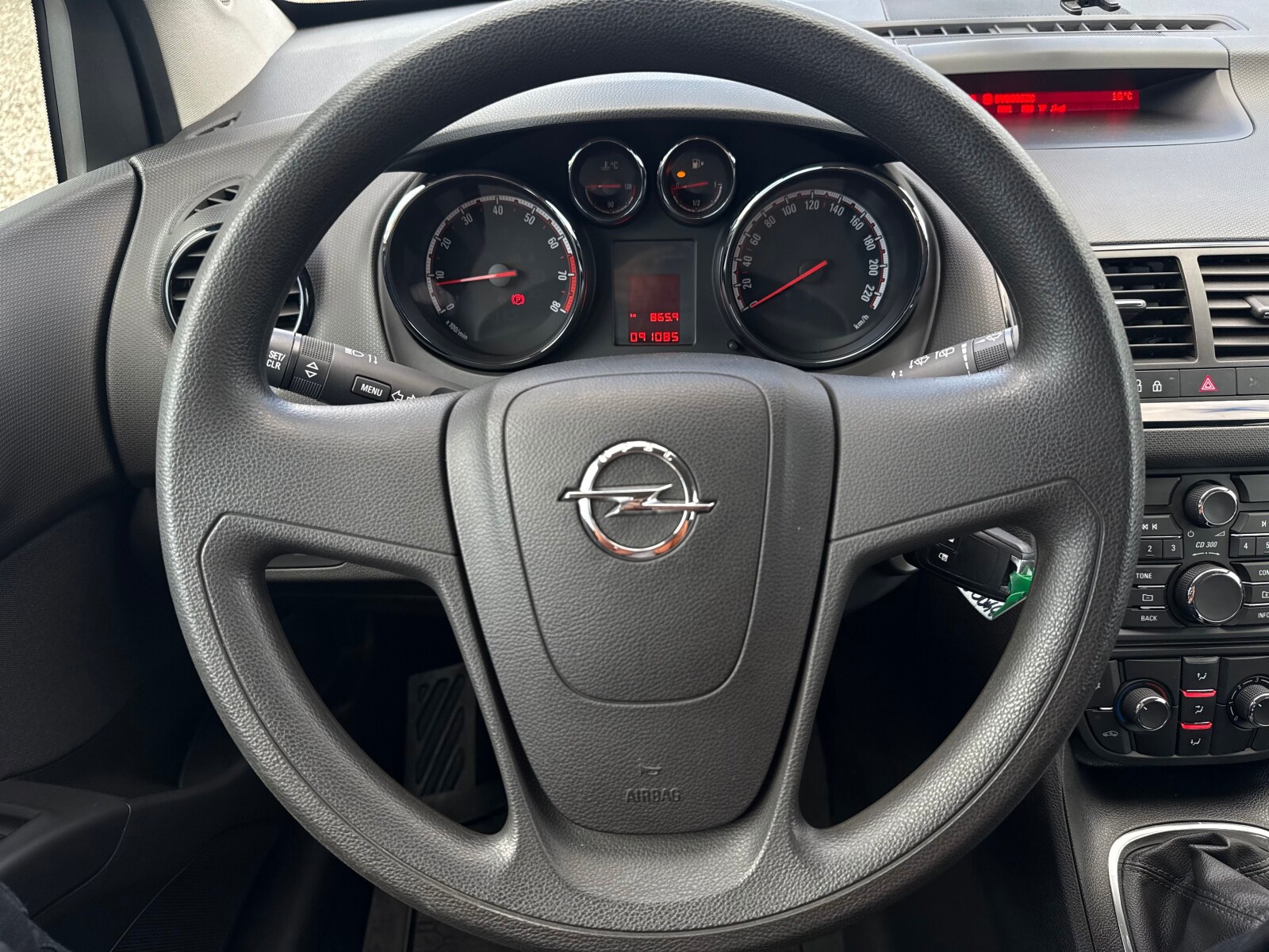 Opel Meriva - zdjęcie 15