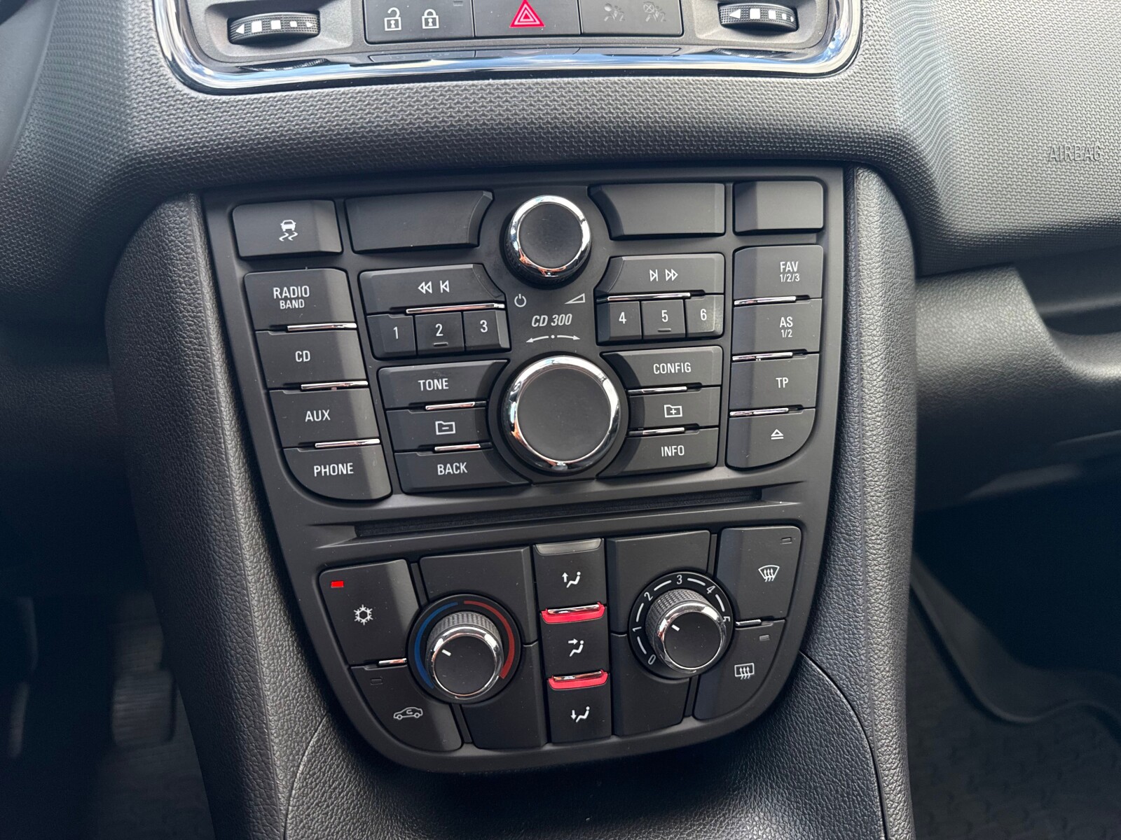 Opel Meriva - zdjęcie 20