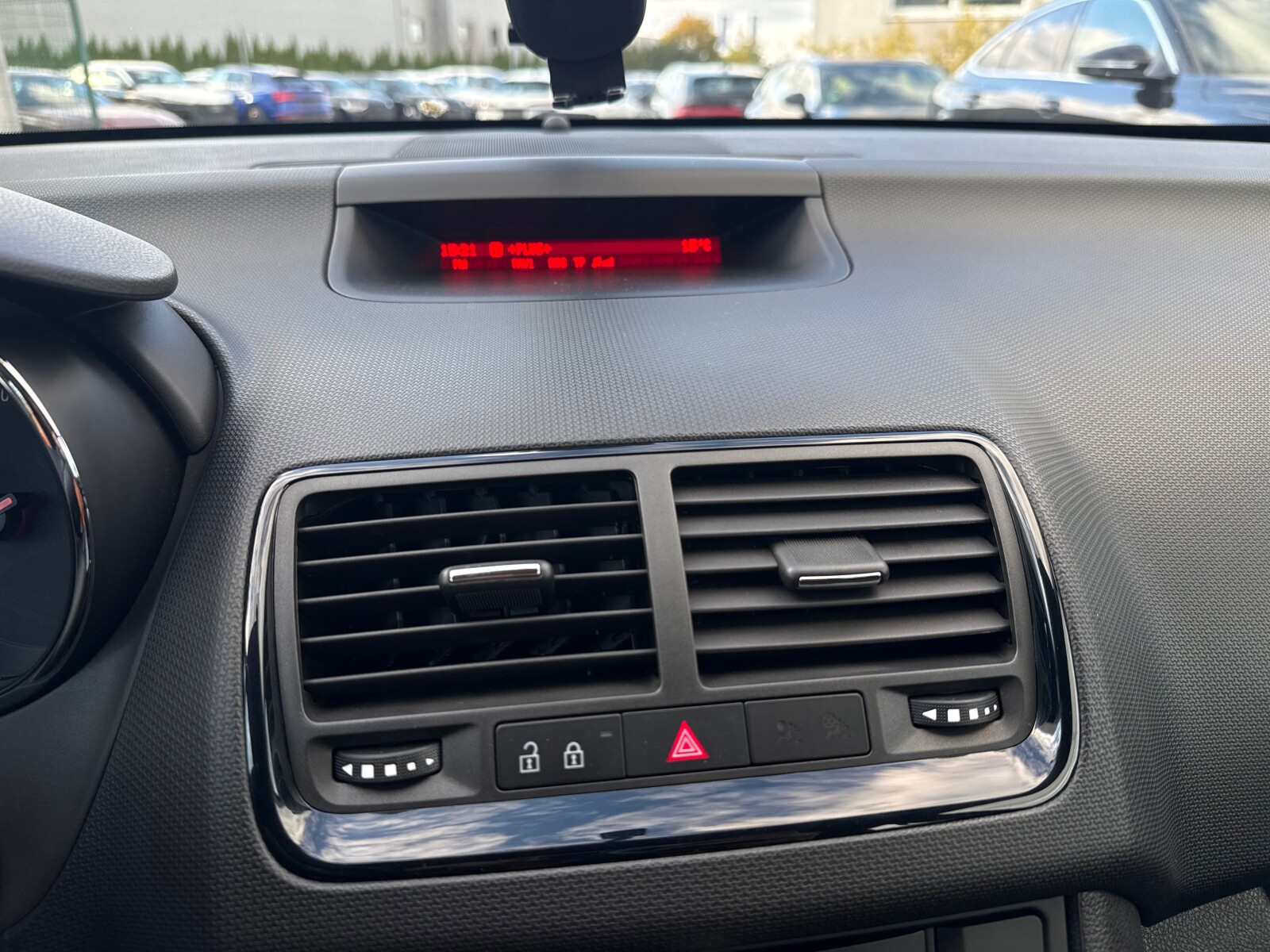 Opel Meriva - zdjęcie 21