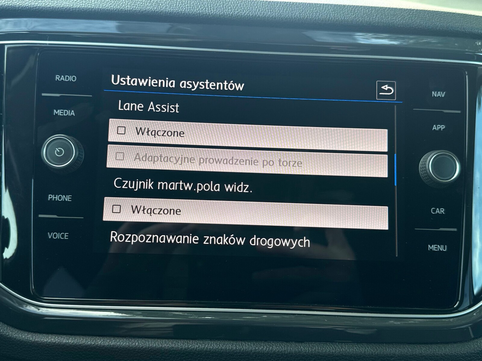 Volkswagen T-Roc - zdjęcie 26