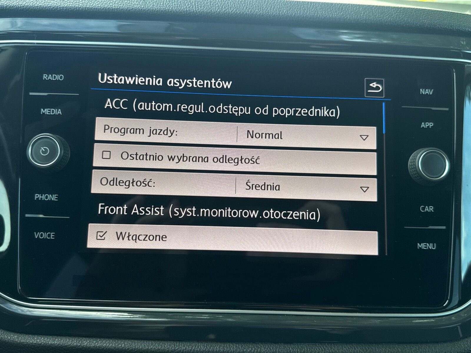 Volkswagen T-Roc - zdjęcie 25