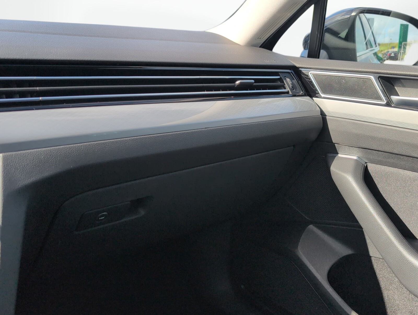Volkswagen Passat - zdjęcie 40