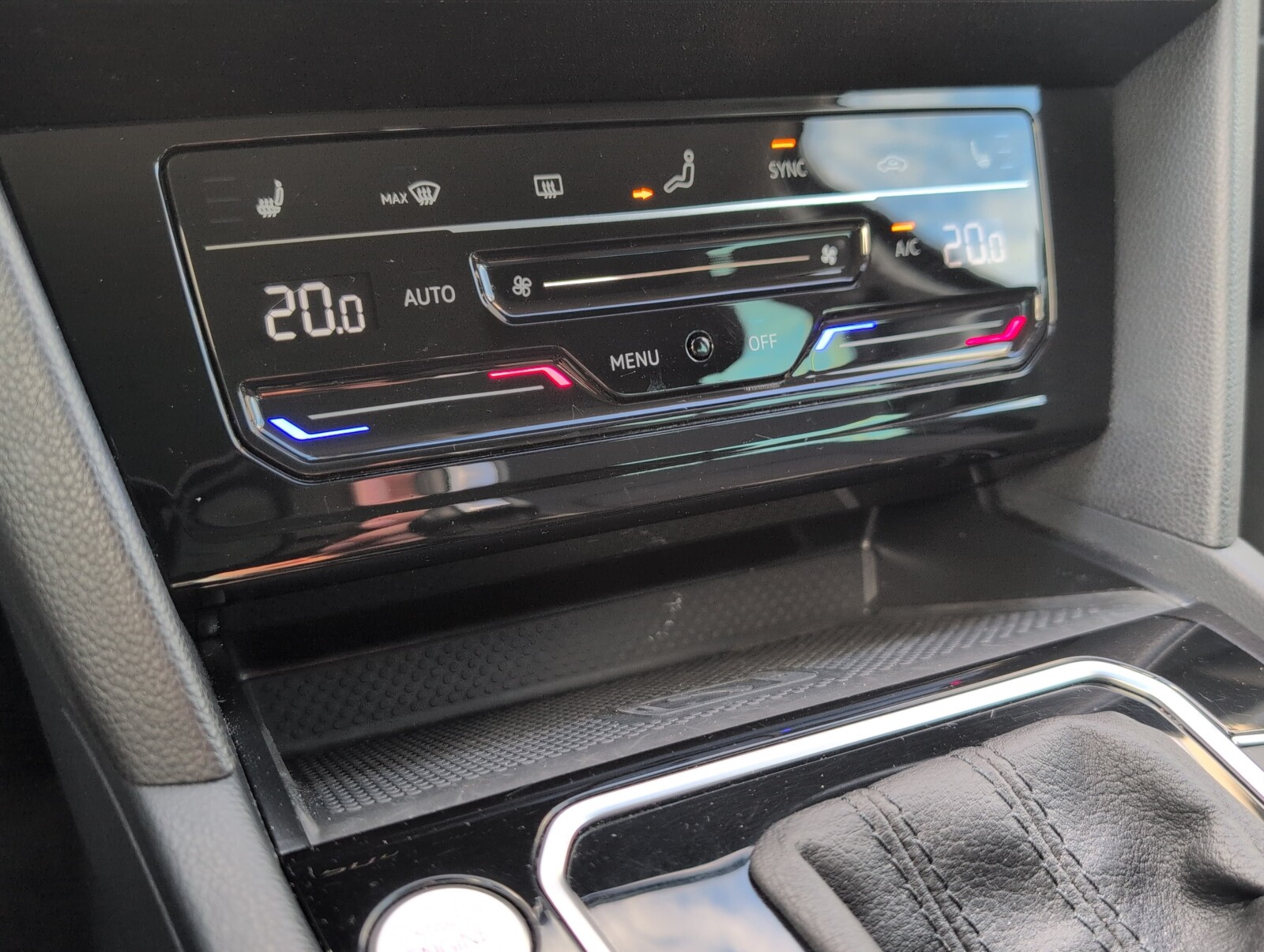 Volkswagen Passat - zdjęcie 35