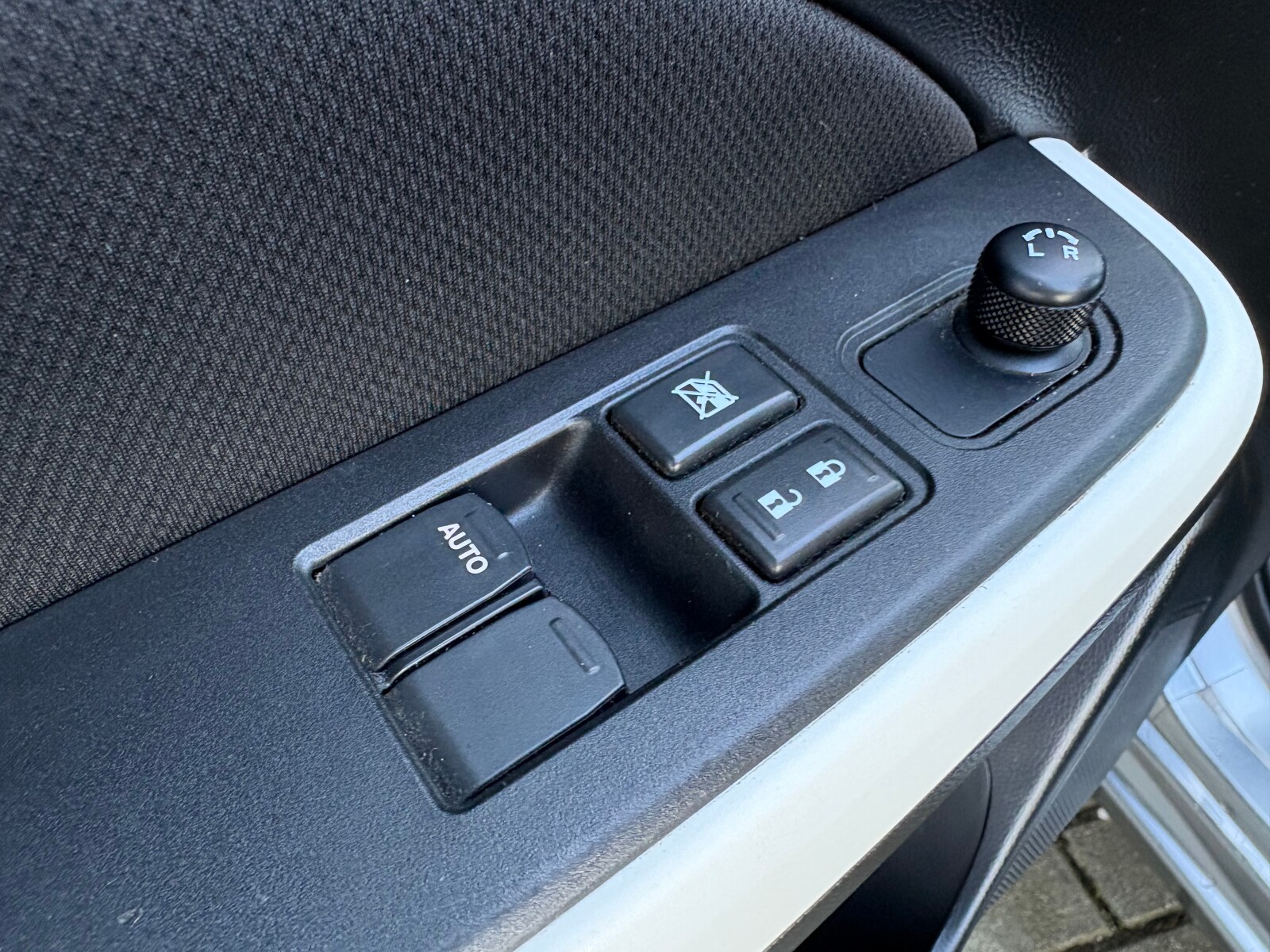 Suzuki Swift - zdjęcie 18