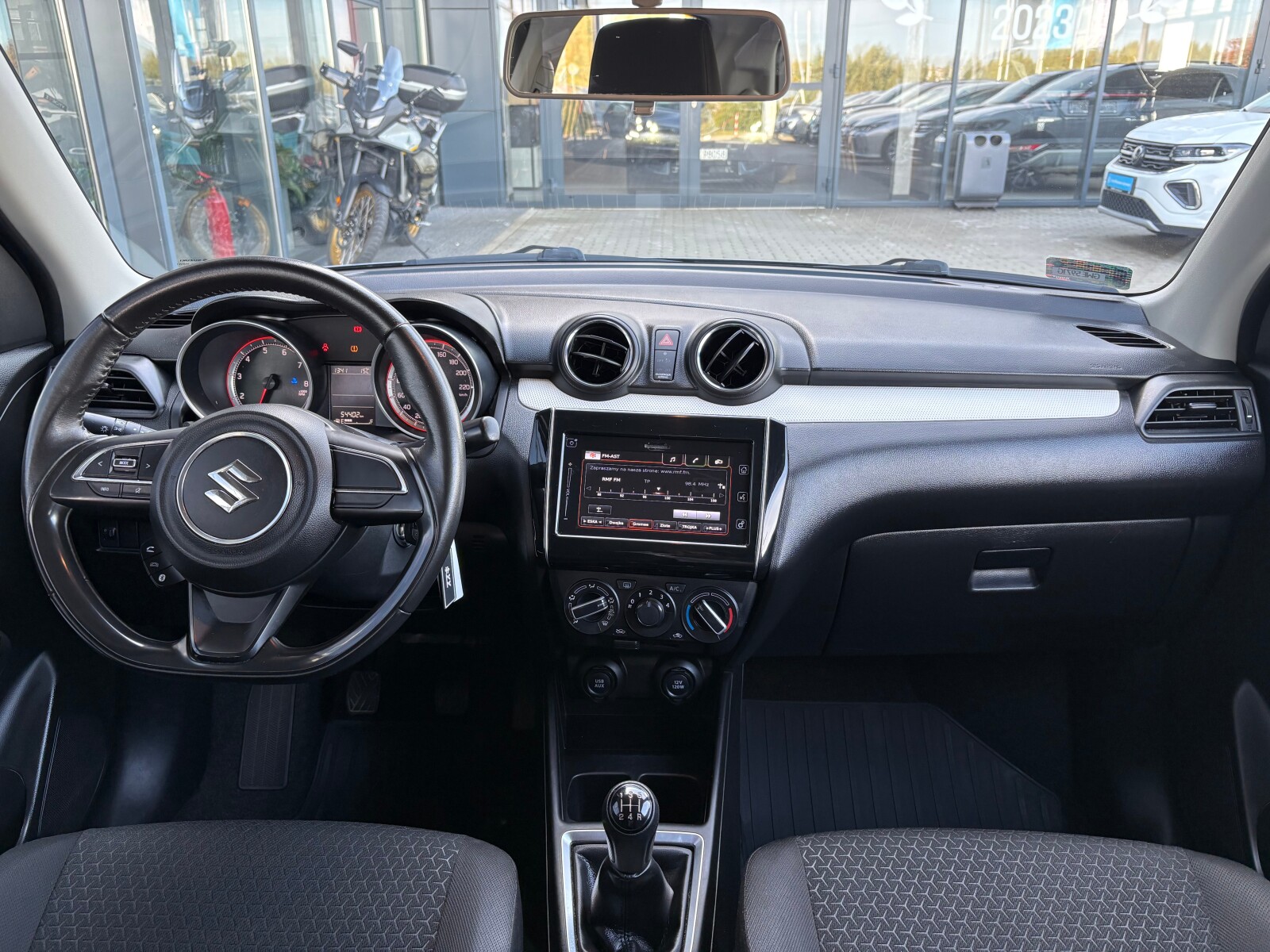 Suzuki Swift - zdjęcie 9