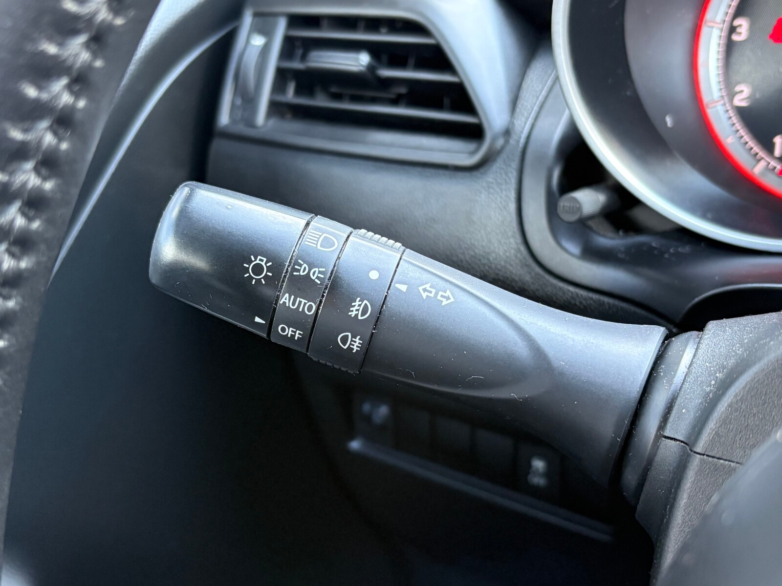 Suzuki Swift - zdjęcie 21