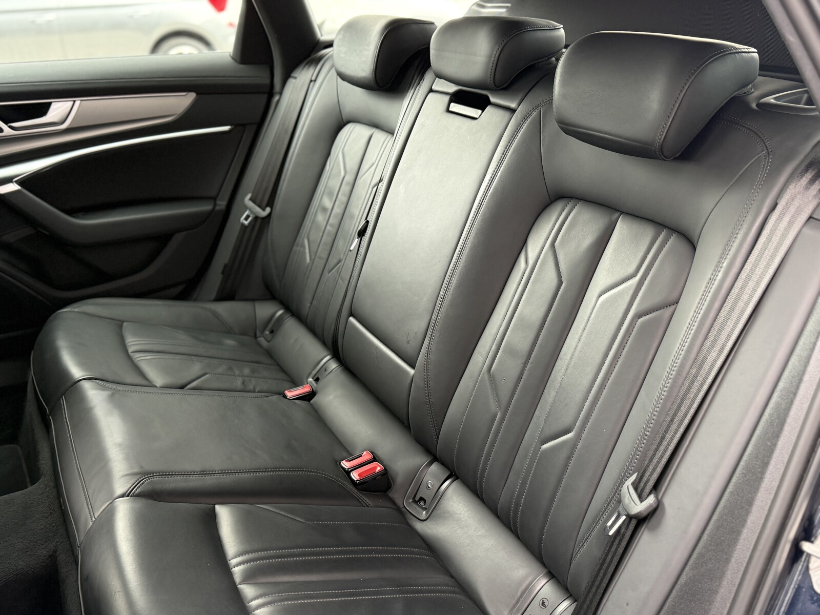 Audi A6 Avant - zdjęcie 10