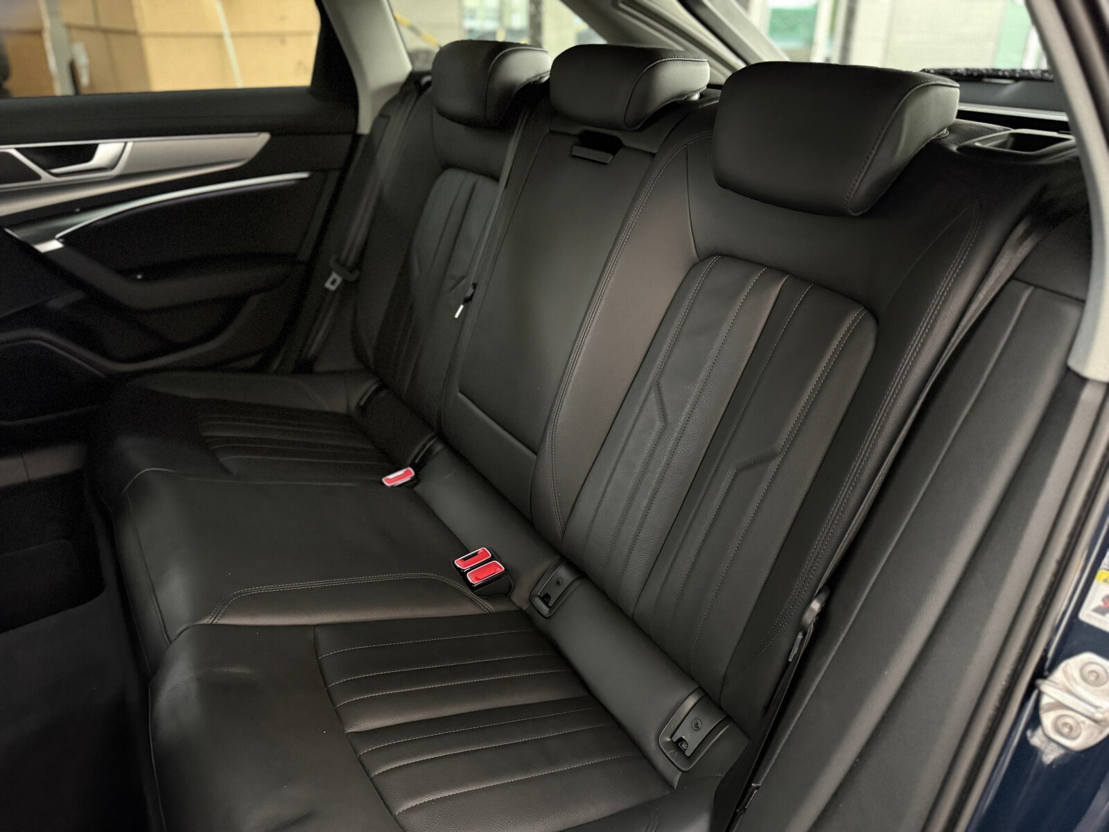 Audi A6 Avant - zdjęcie 11