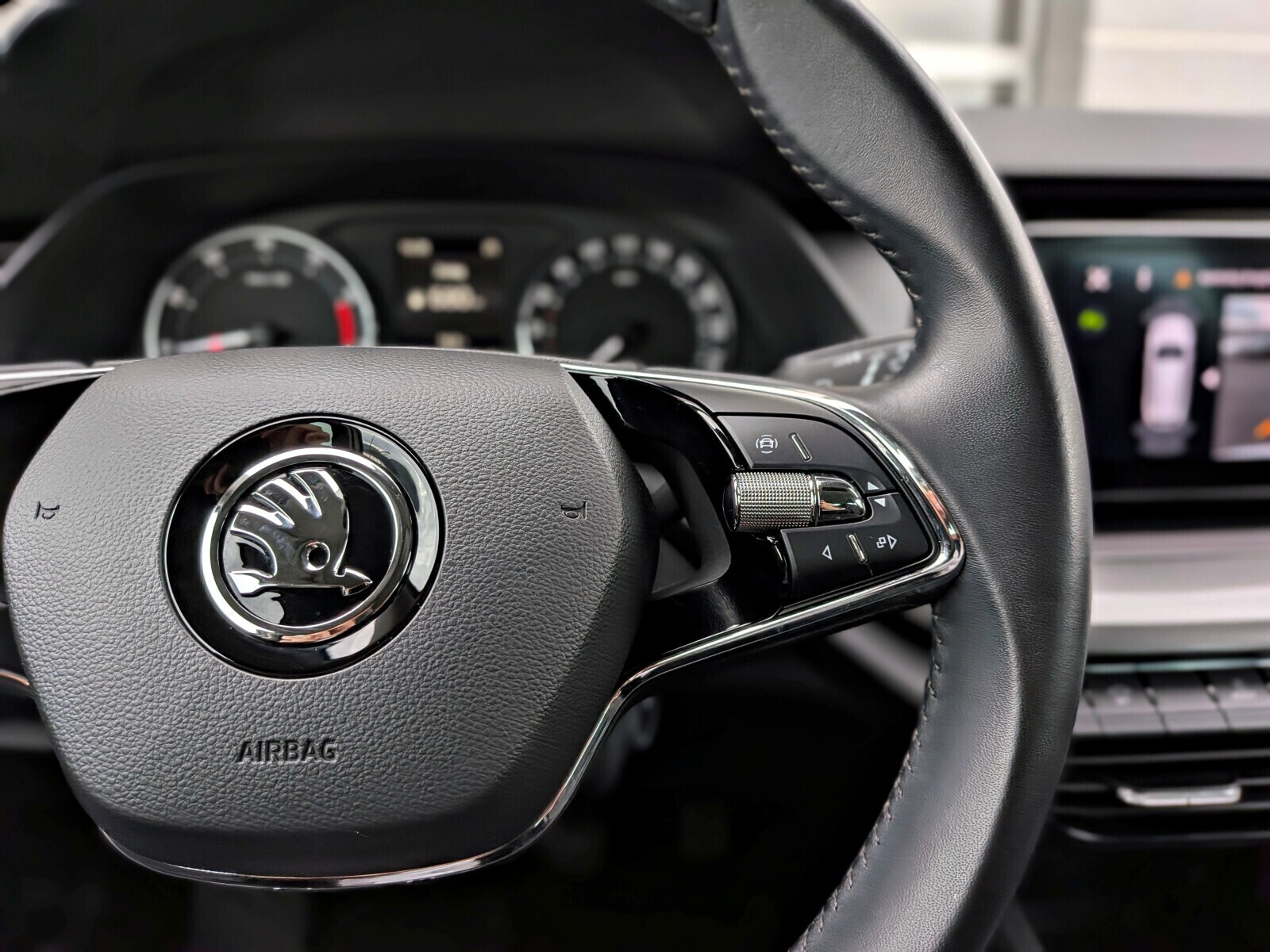 Škoda Octavia Combi - zdjęcie 20