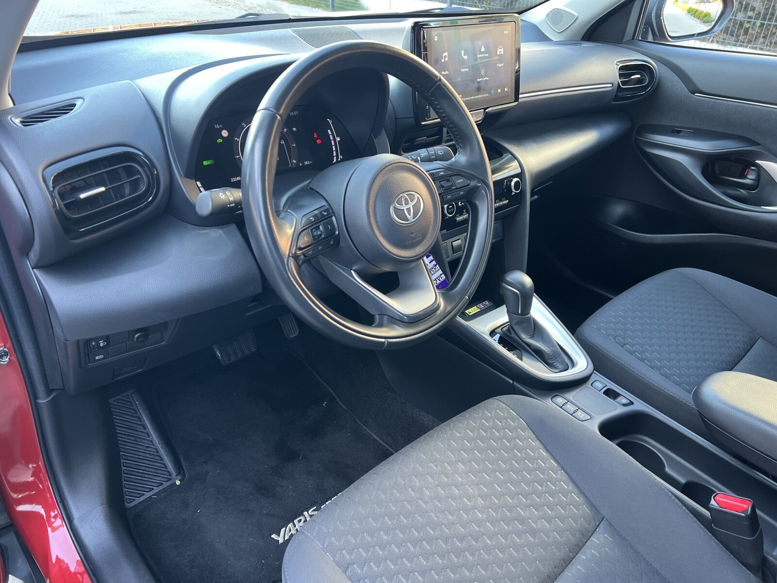 Toyota Yaris Cross - zdjęcie 9