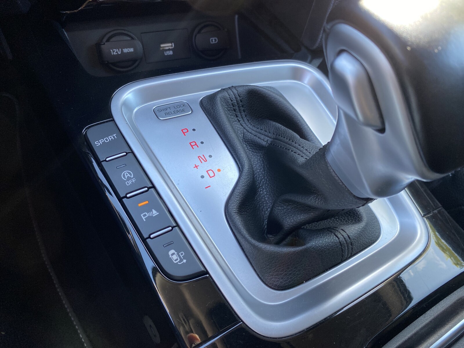 Kia XCeed - zdjęcie 25