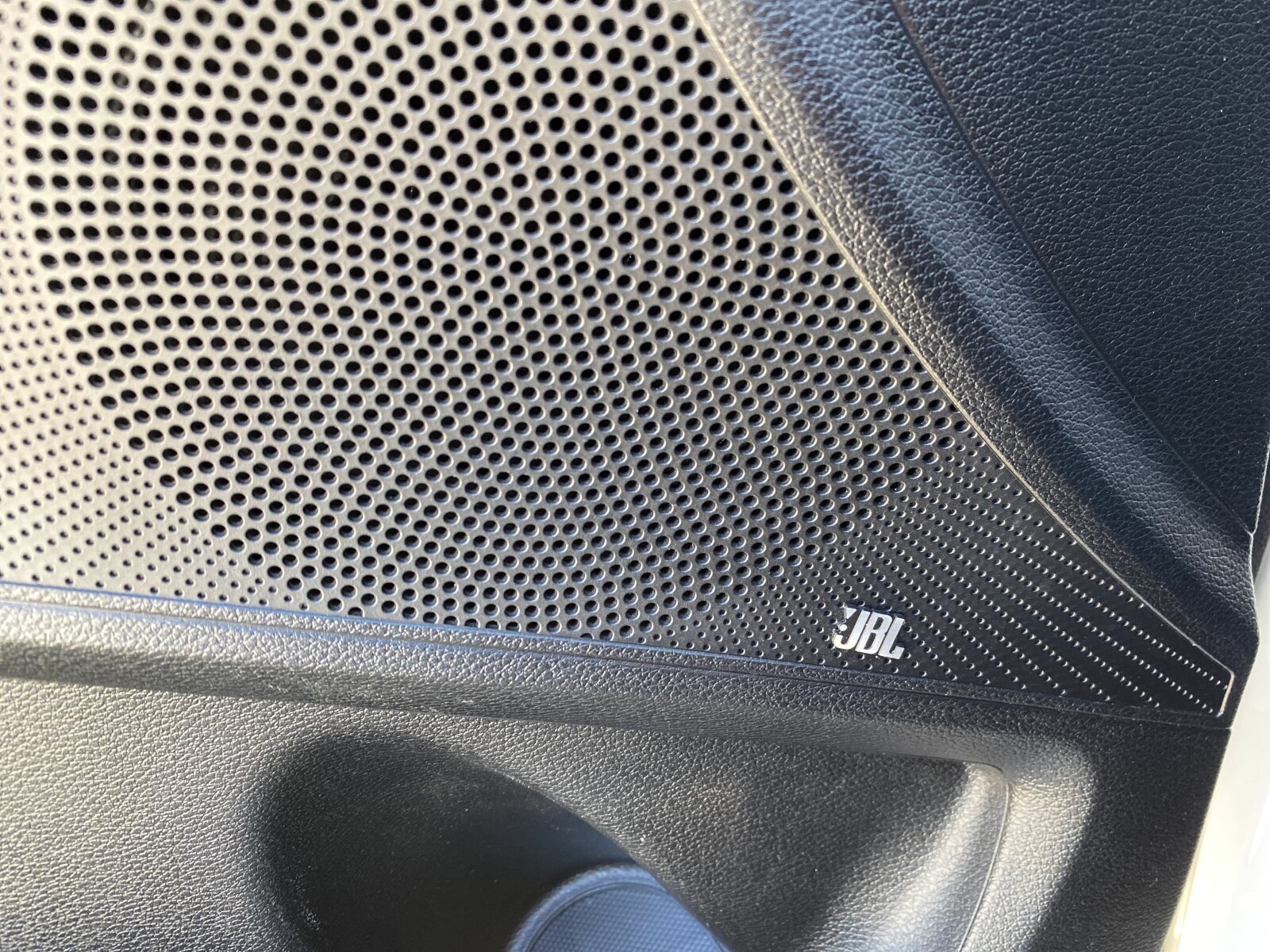 Kia XCeed - zdjęcie 17