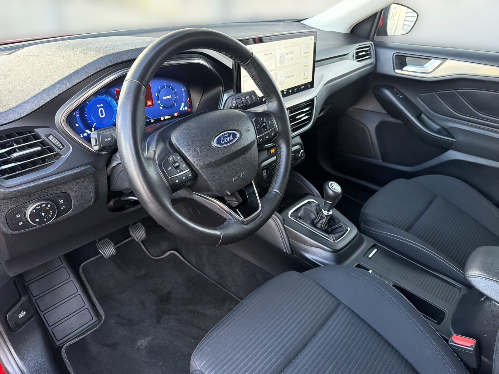 Ford Focus - zdjęcie 9