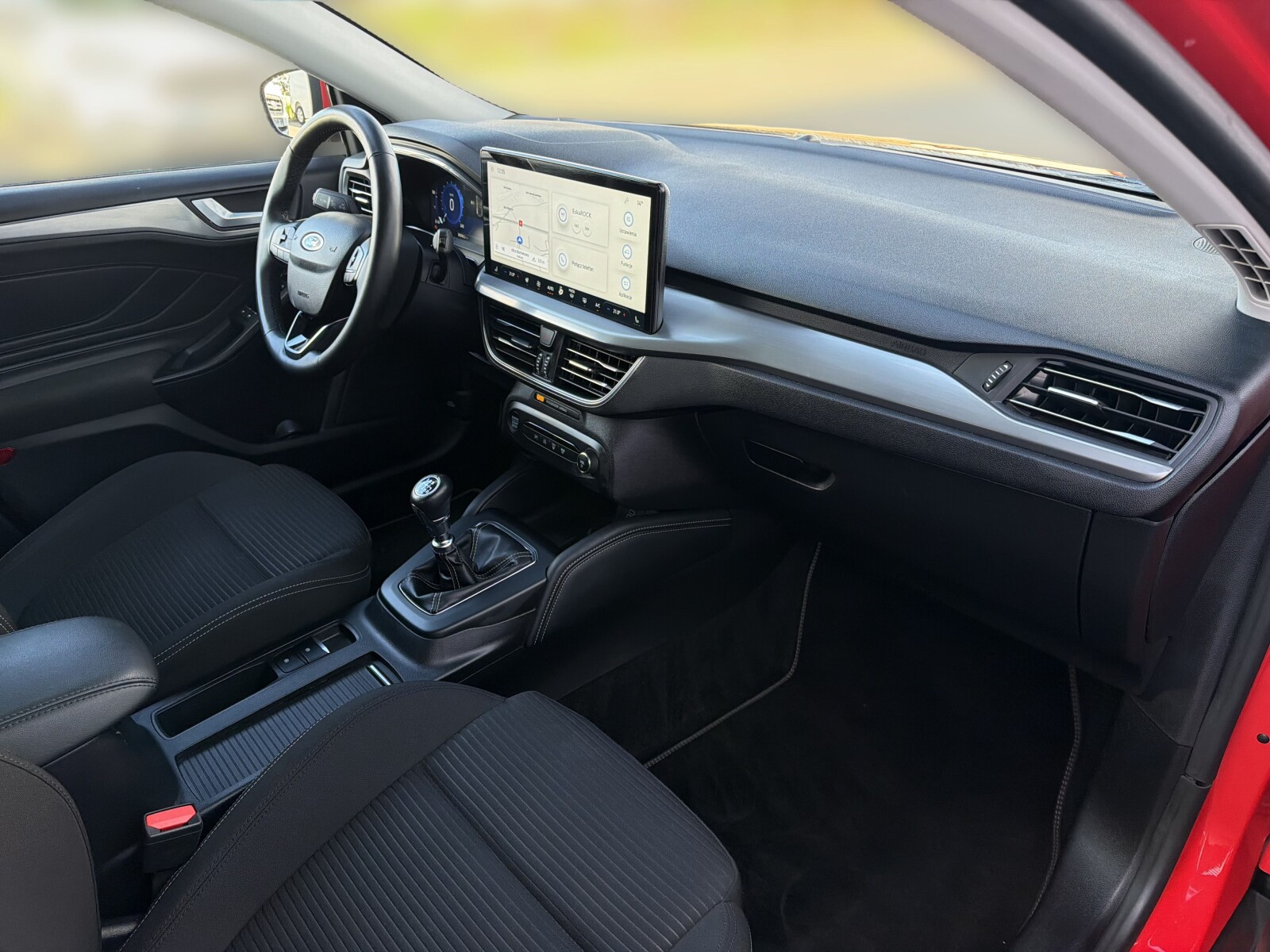 Ford Focus - zdjęcie 15