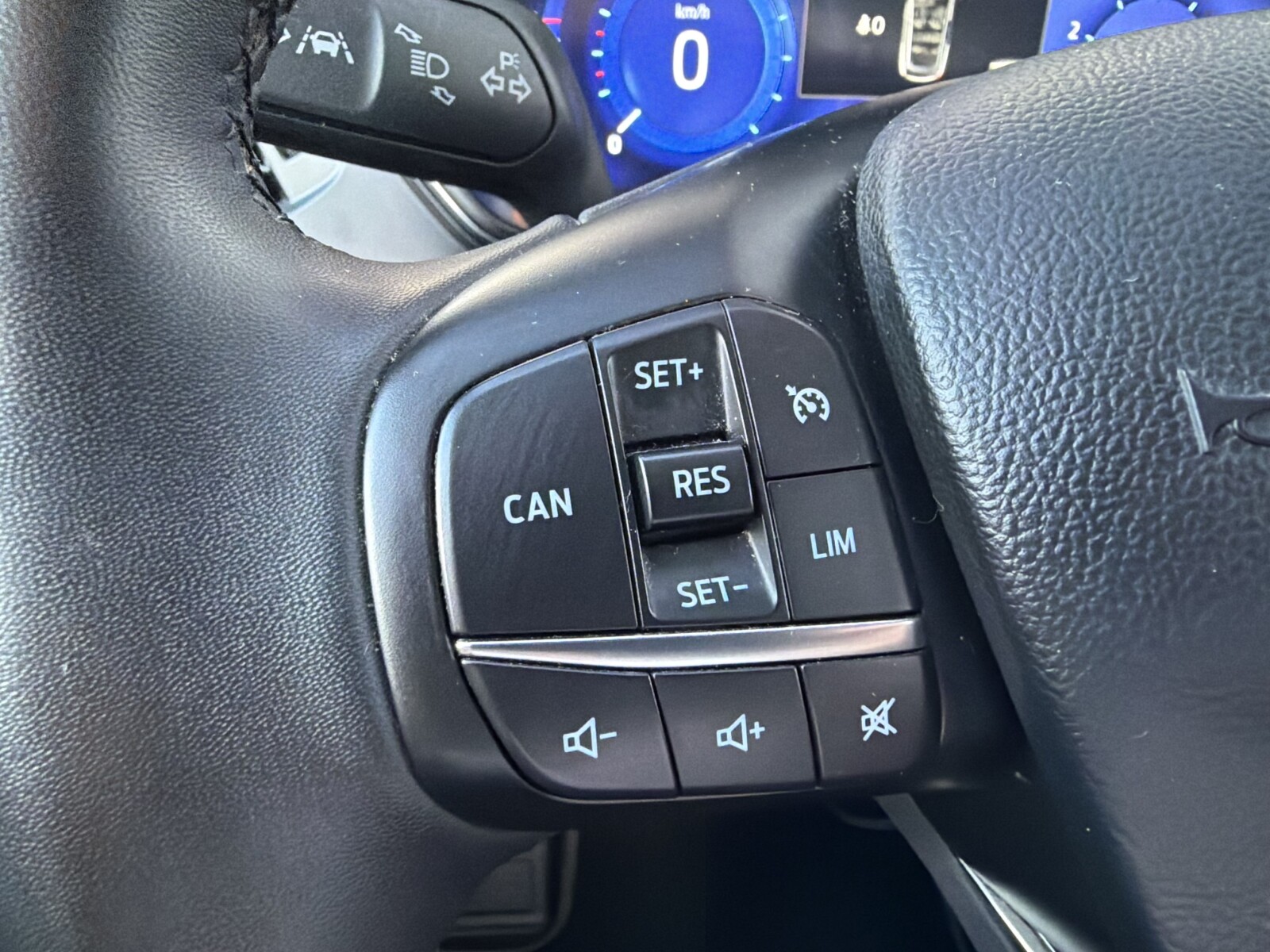 Ford Focus - zdjęcie 18