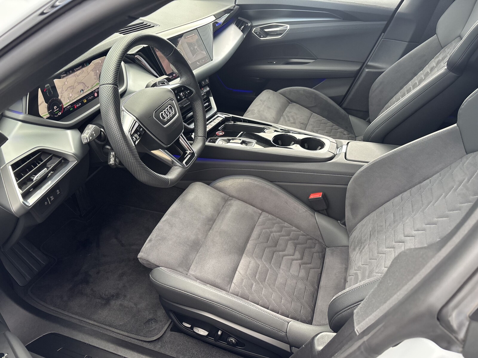 Audi e-tron GT - zdjęcie 15