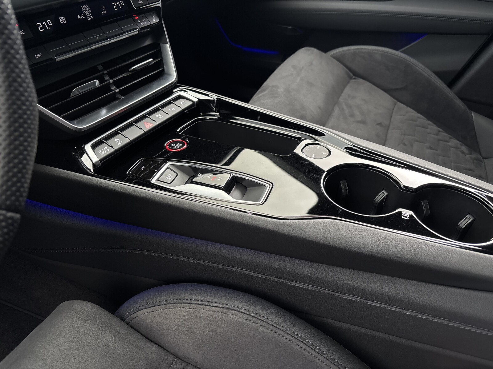 Audi e-tron GT - zdjęcie 17