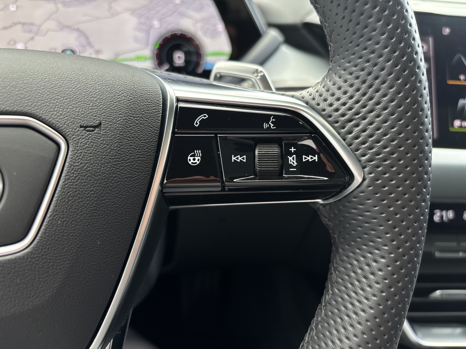 Audi e-tron GT - zdjęcie 14