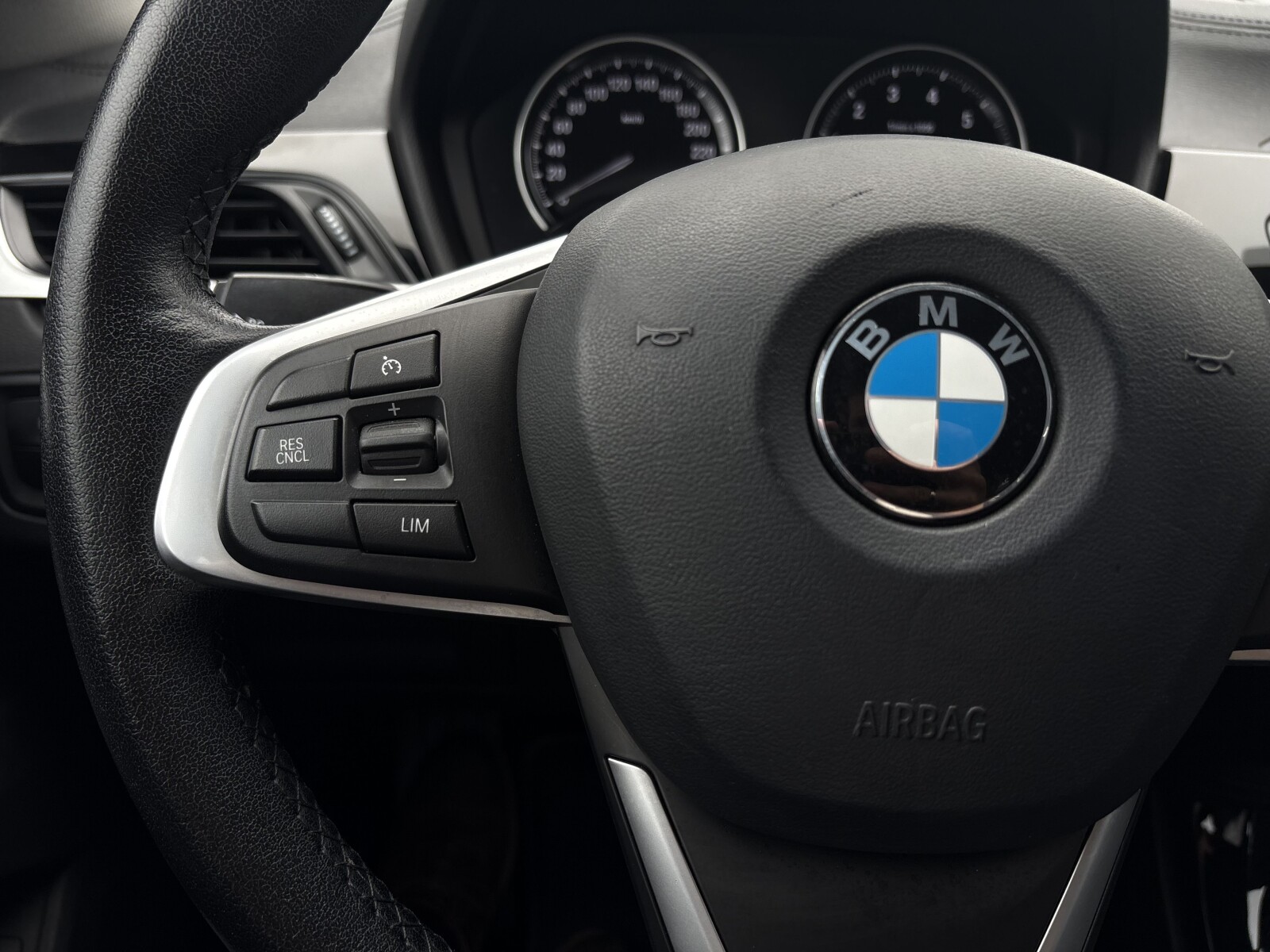 BMW X1 - zdjęcie 14