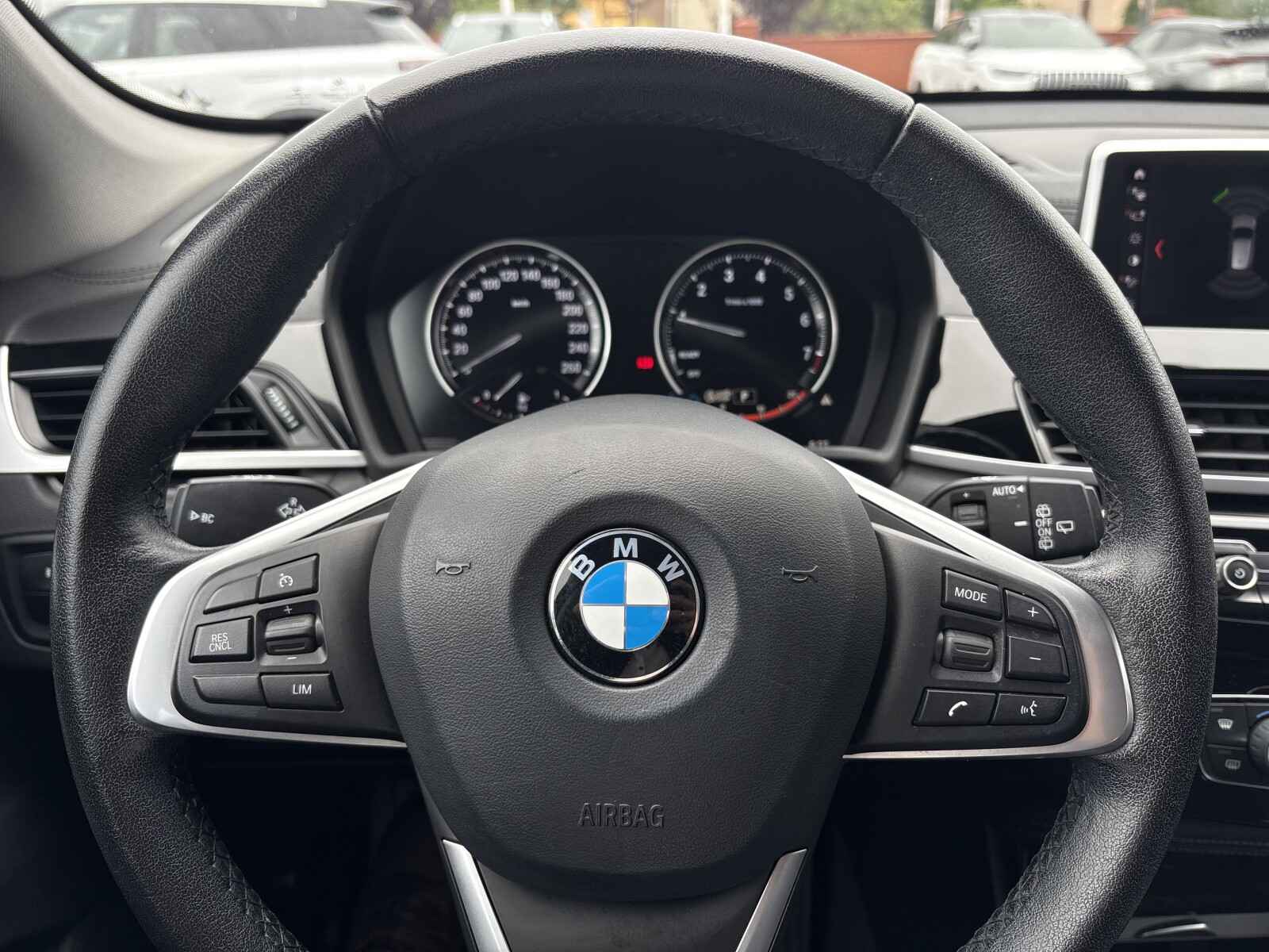 BMW X1 - zdjęcie 17
