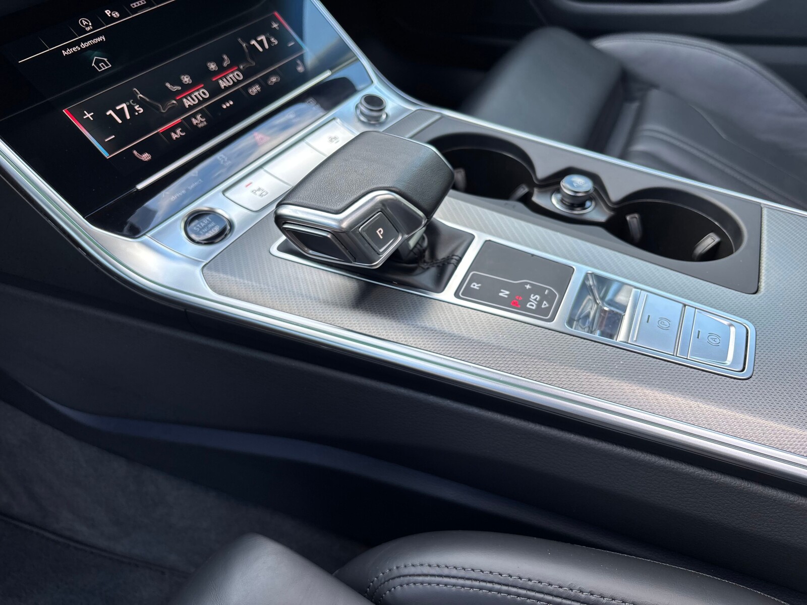 Audi A6 Avant - zdjęcie 19
