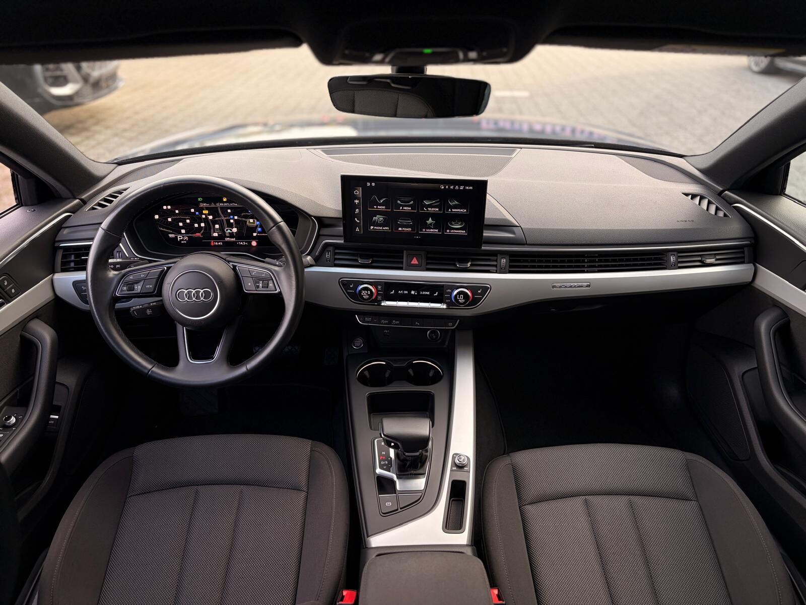 Audi A4 Limousine - zdjęcie 23